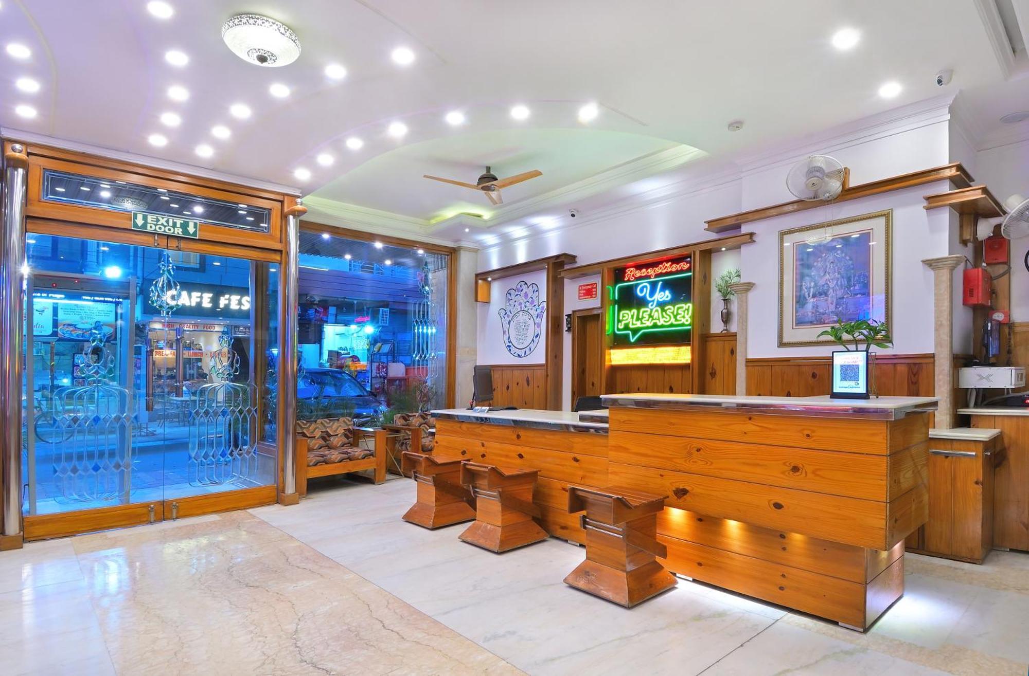 Hotel Yes Please -new Delhi New Delhi
