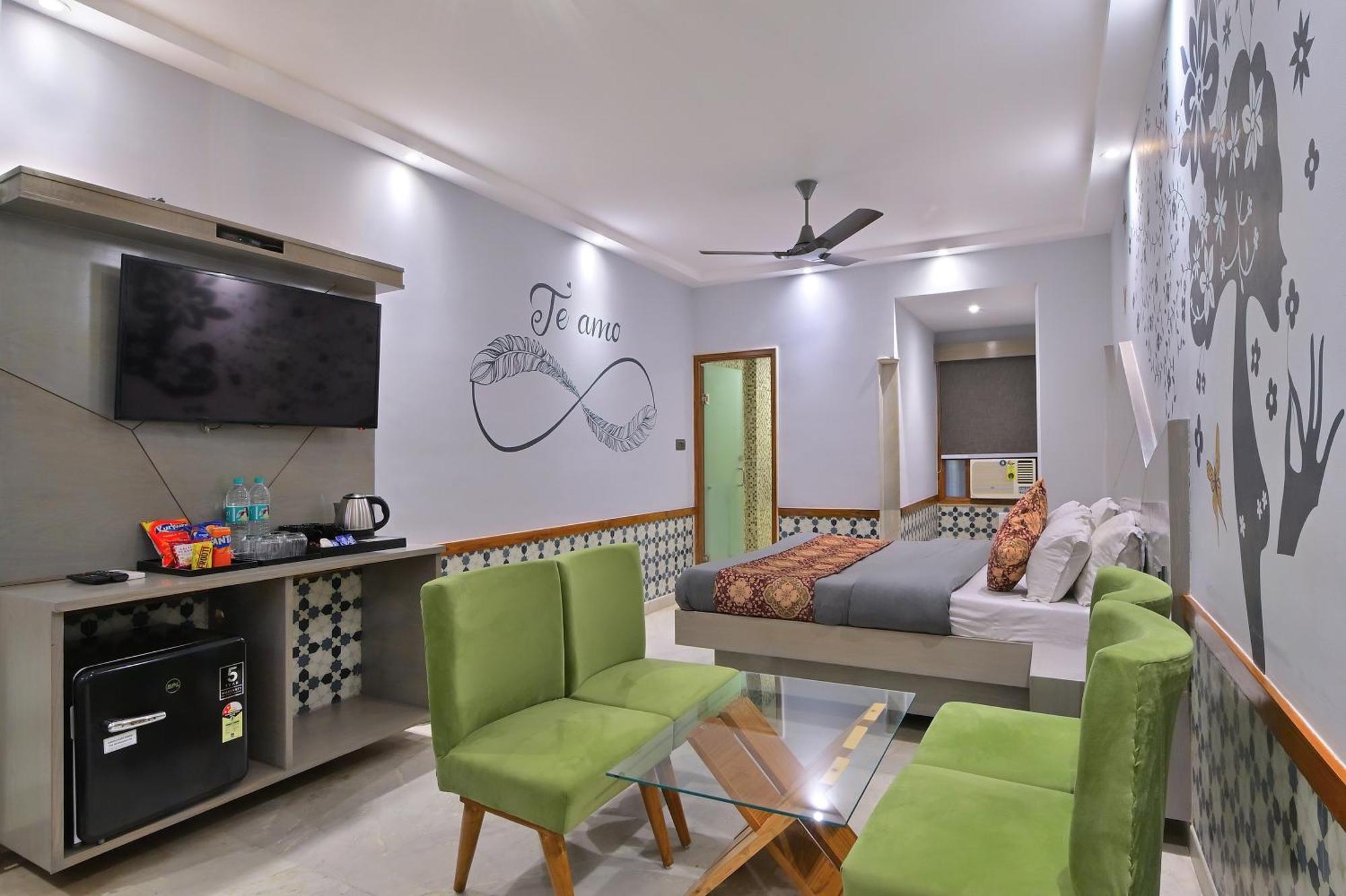 Yes Please -new Delhi