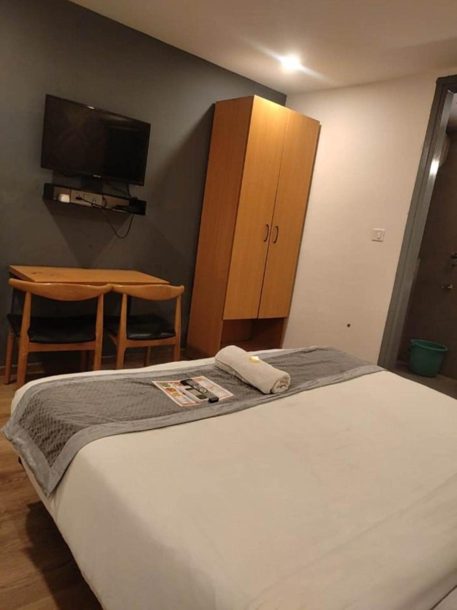 The Chaitanya Rohini Near Metro Station Sector 18 3*