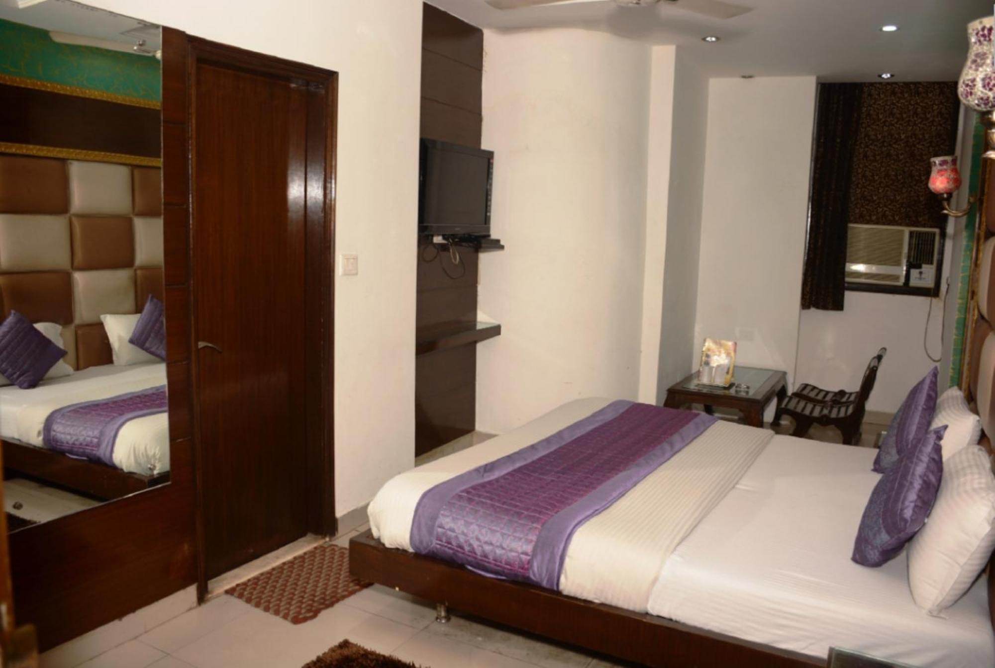 Hotel Delhi Heart At Railway Station