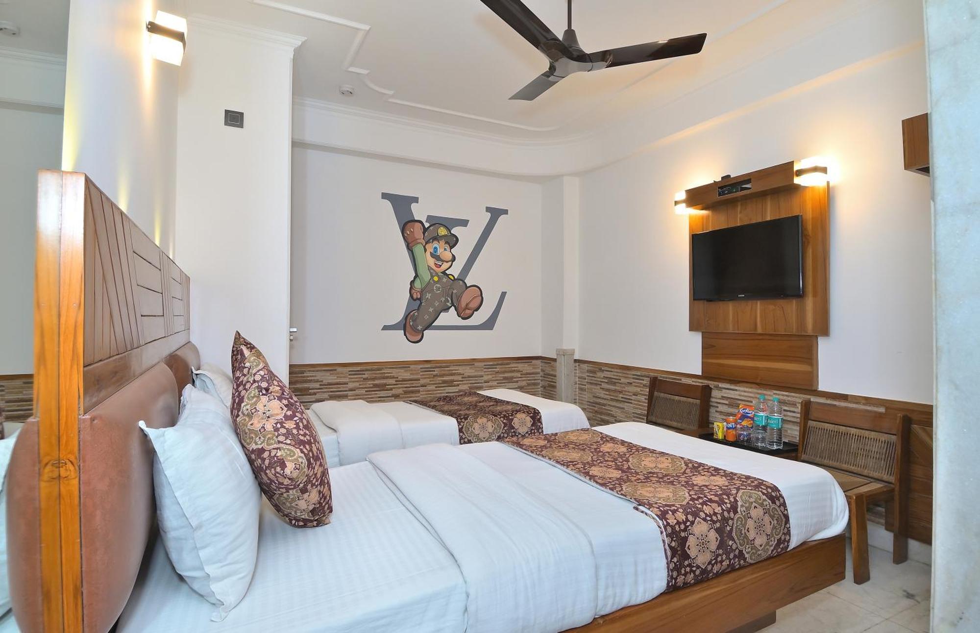 Yes Please -new Delhi 4*