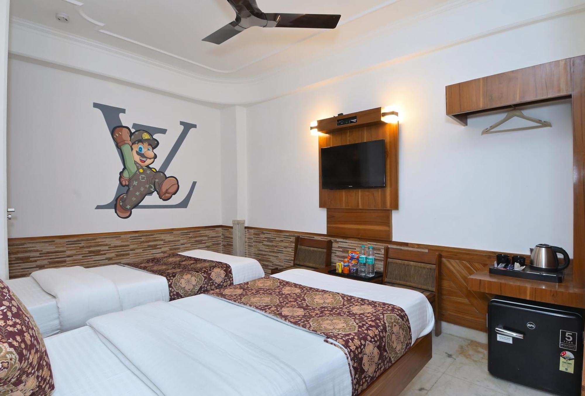 Hotel Yes Please -new Delhi