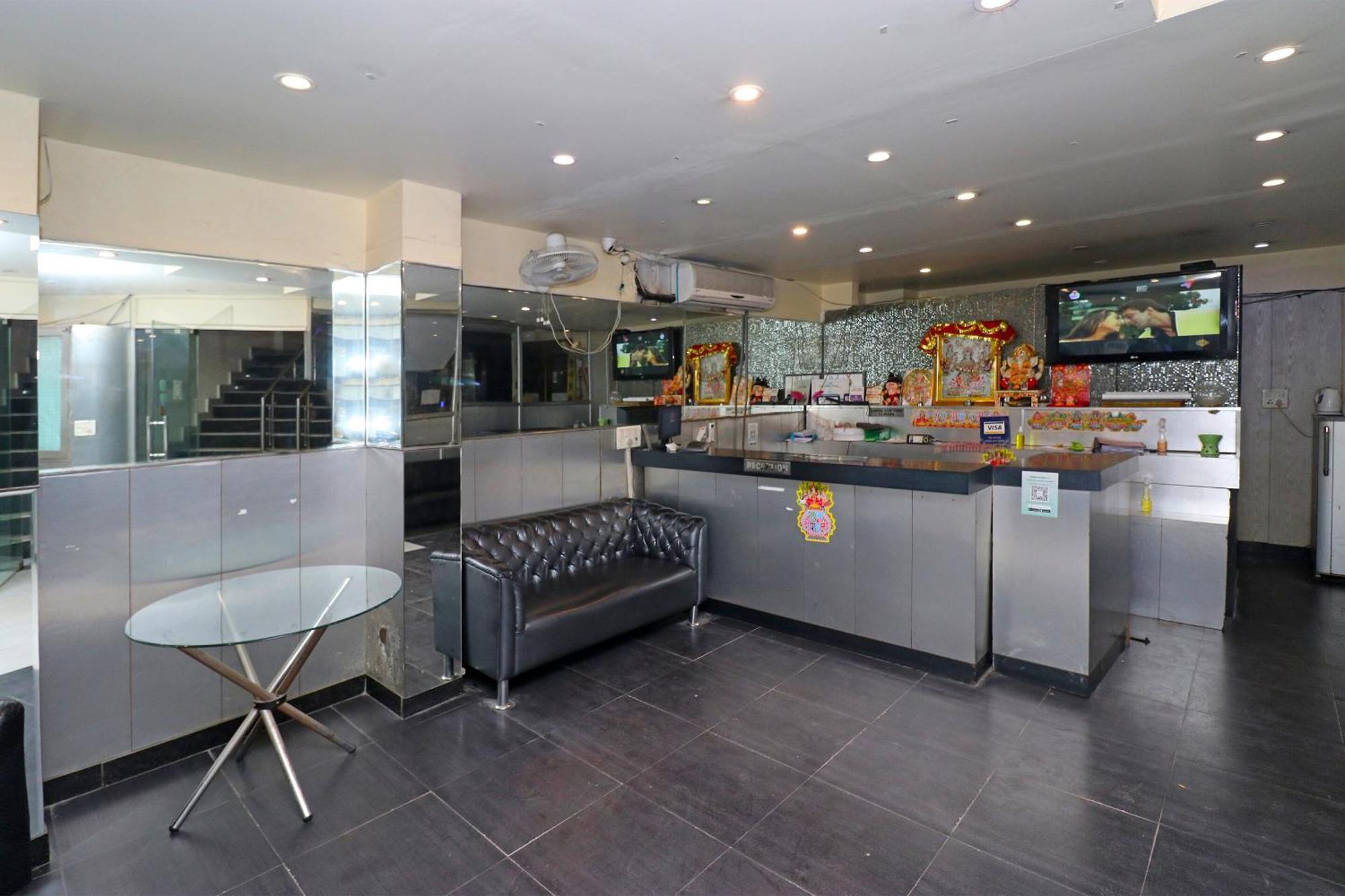 Hotel O Max 3*