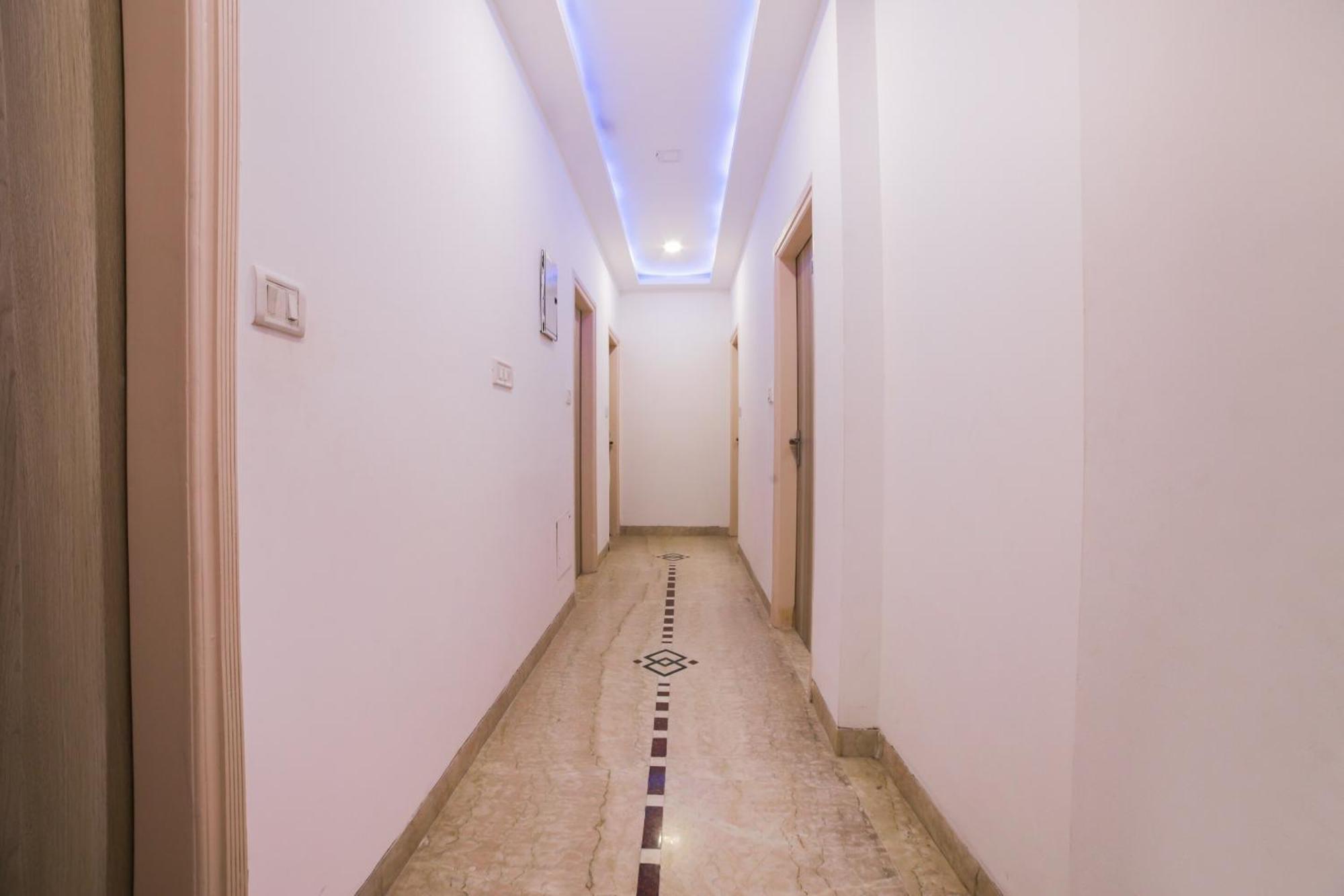 Sterling Inn, Hotel 3*
