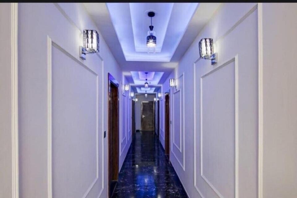 Oyo Luxury Retreat New Delhi