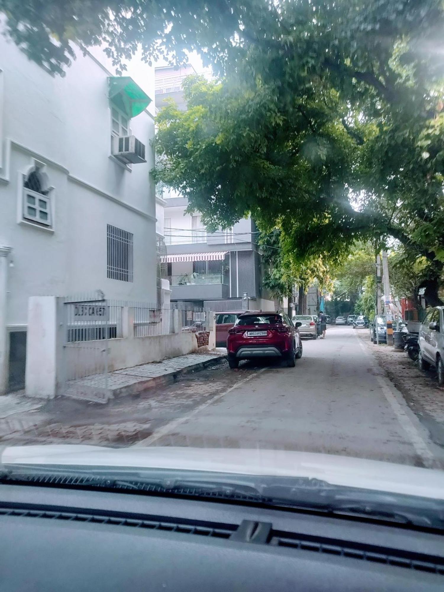 Nearby Lutyen's Delhi Just 15min From Connaught Place * Nova Deli