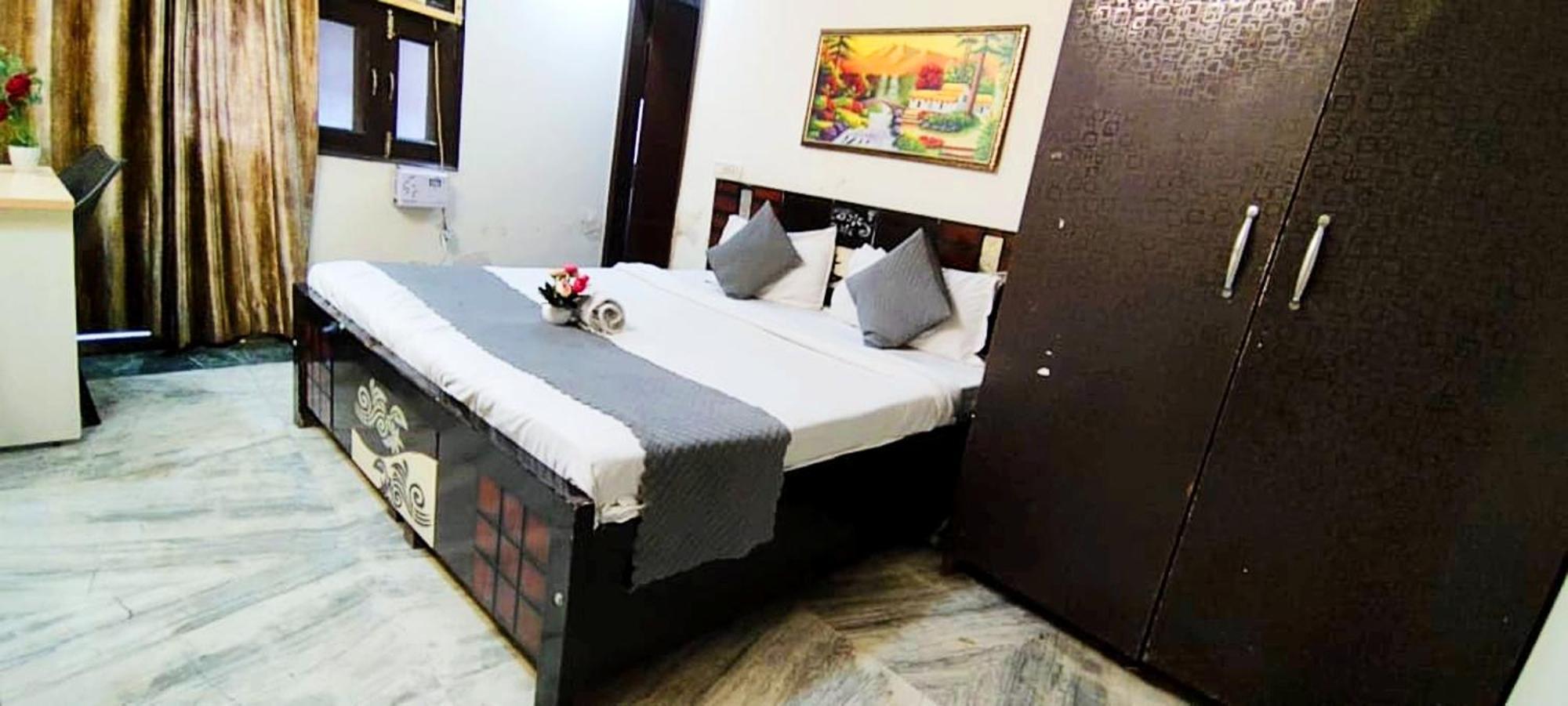 Nirvana Residency - East Of Kailash Hotel New Delhi