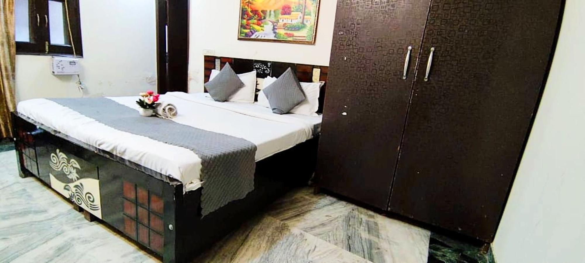 Nirvana Residency - East Of Kailash Hotel 3*