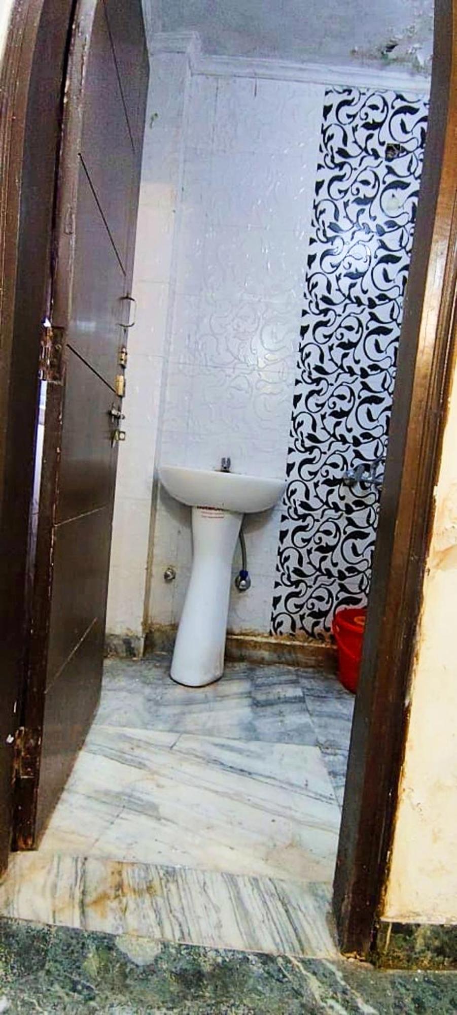 Hotel Nirvana Residency - East Of Kailash 3*
