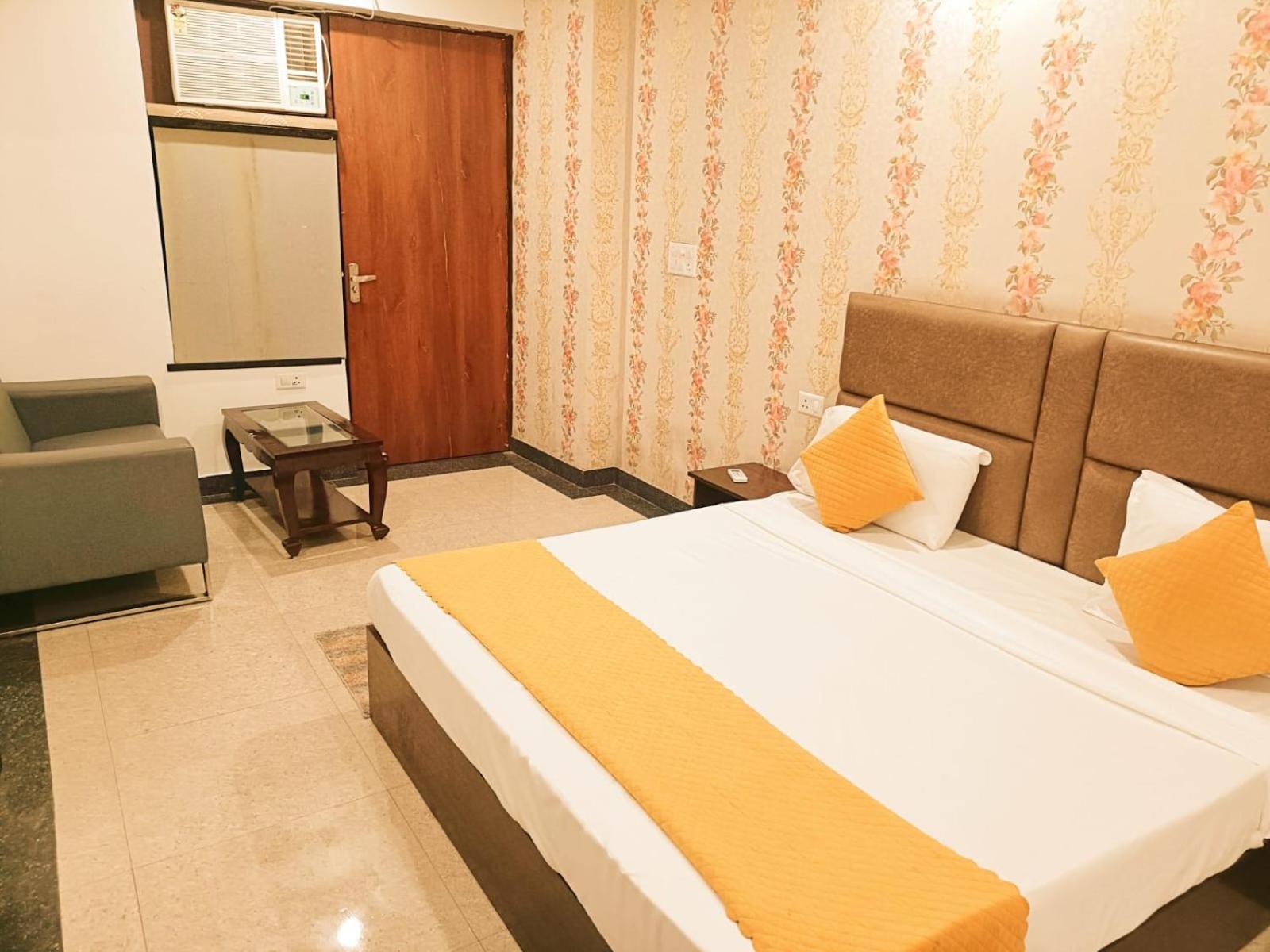 Guest house Prime Plaza Ambs Near Igi Airport *