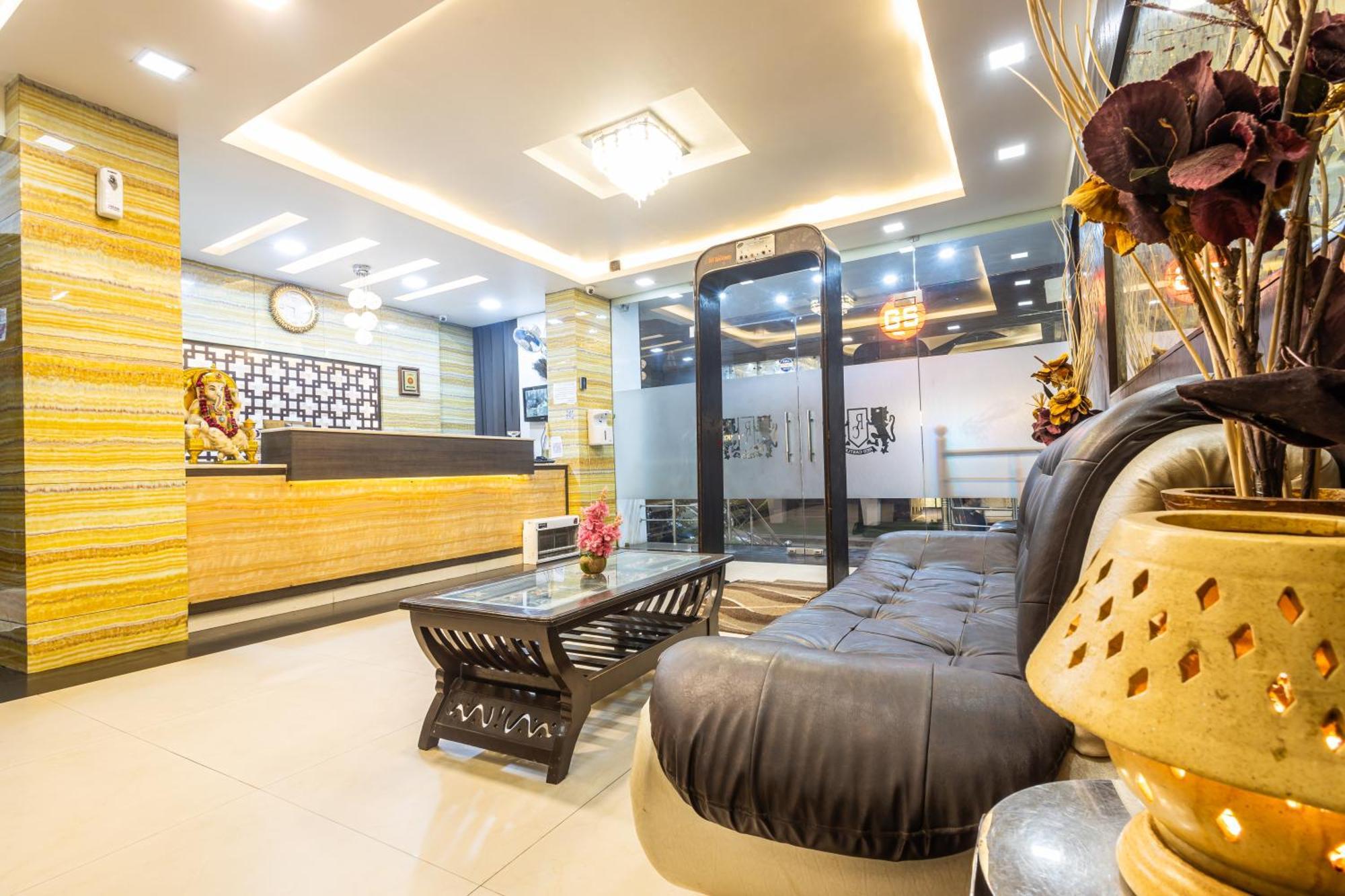 Hotel Red Castle - Karol Bagh - Where Luxury Meets Comfort 4*