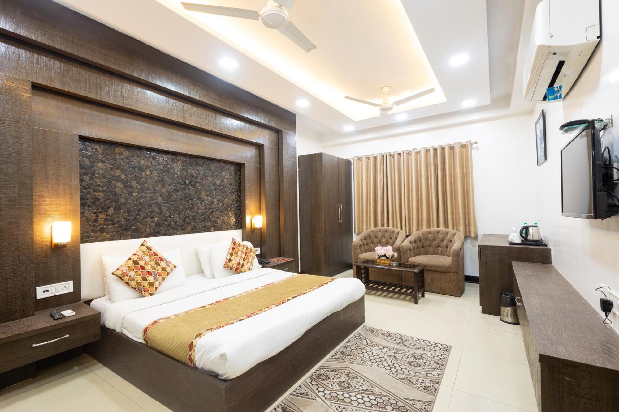 Red Castle - Karol Bagh - Where Luxury Meets Comfort Nova Deli