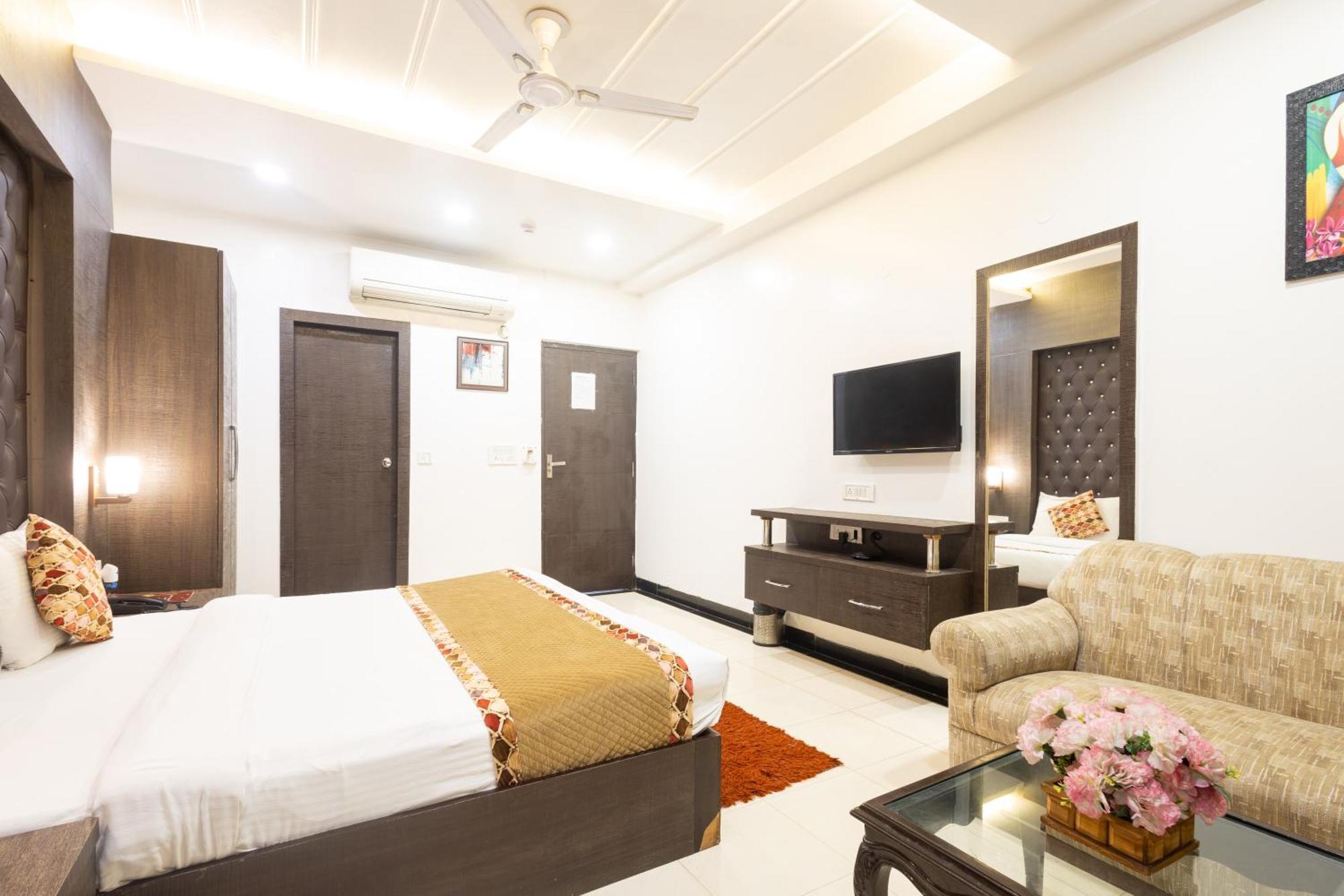 Hotel Red Castle - Karol Bagh - Where Luxury Meets Comfort Nova Deli