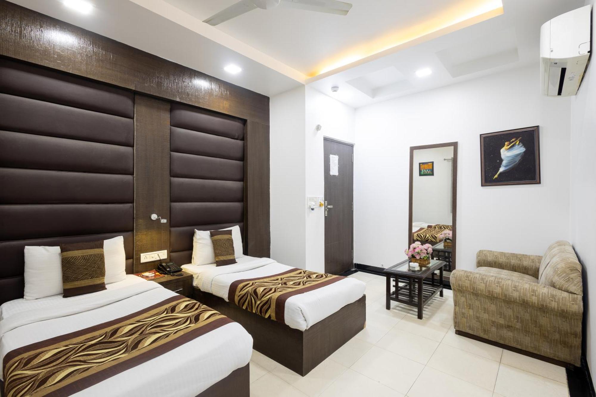 Hotel Red Castle - Karol Bagh - Where Luxury Meets Comfort