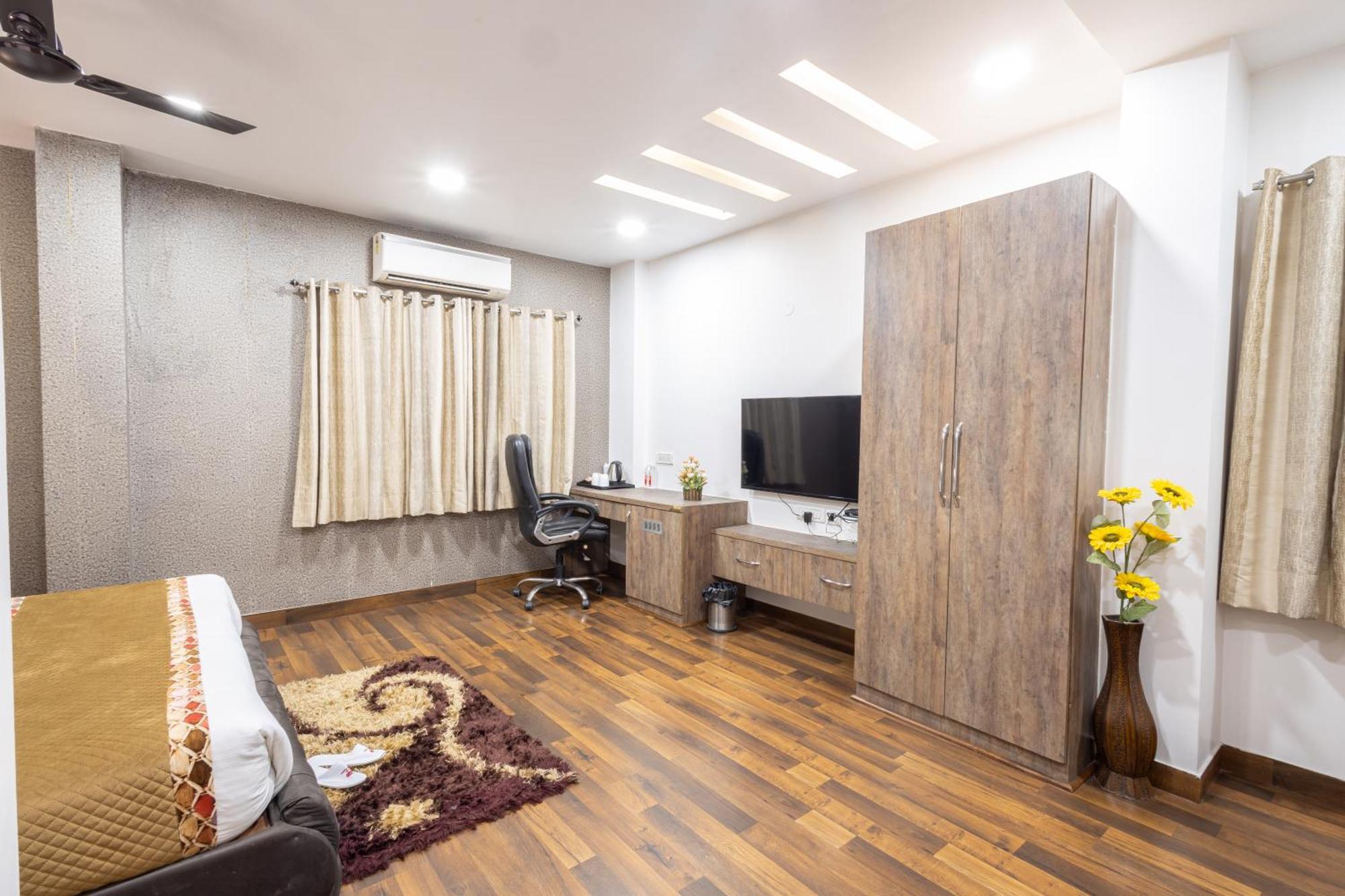 Red Castle - Karol Bagh - Where Luxury Meets Comfort 4*