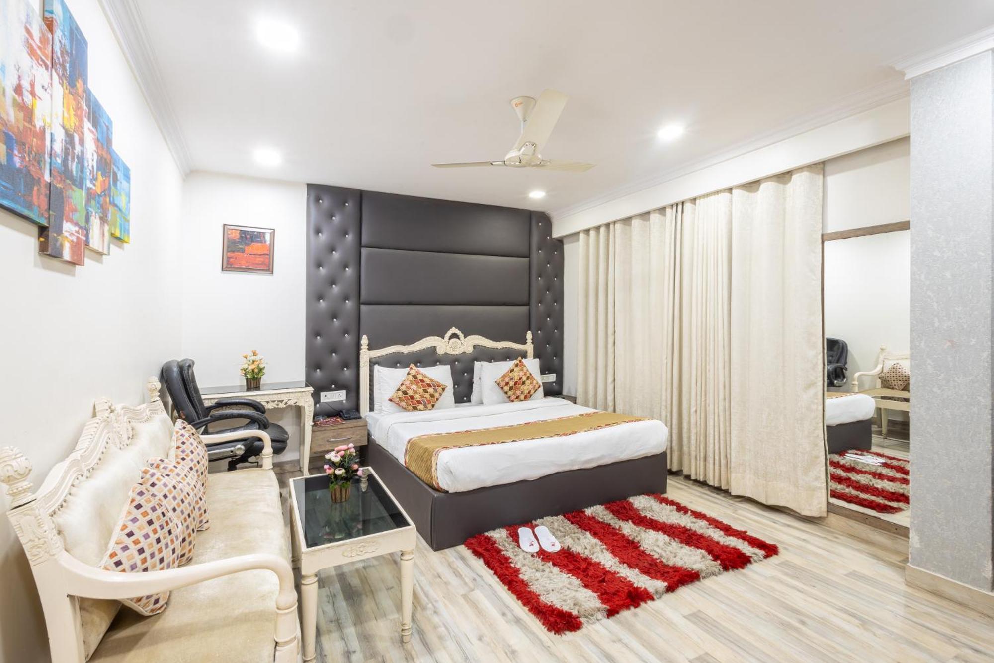 Red Castle - Karol Bagh - Where Luxury Meets Comfort Nova Deli