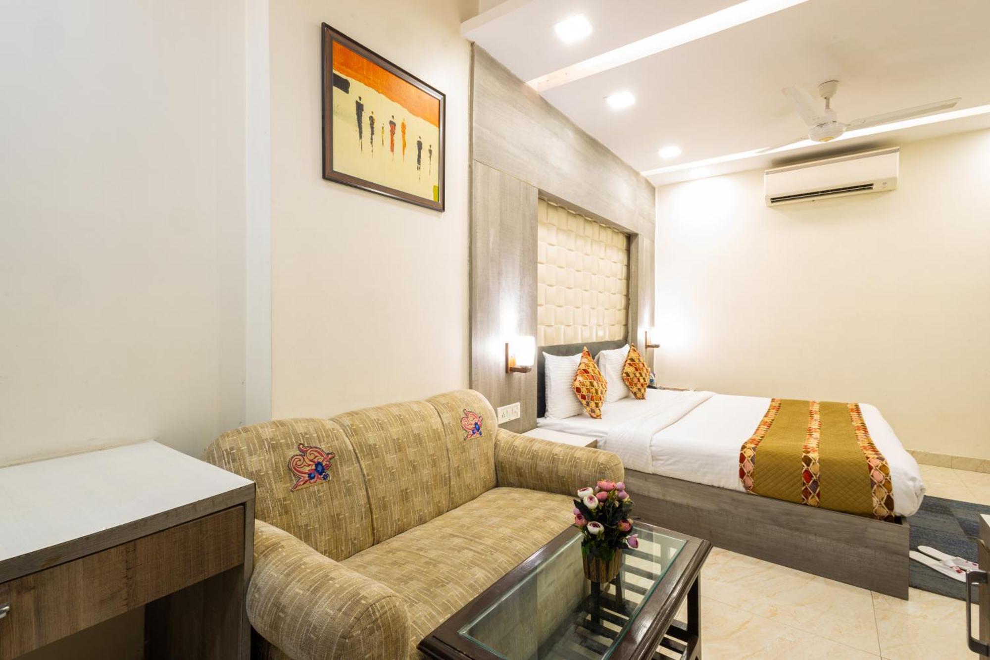 Red Castle - Karol Bagh - Where Luxury Meets Comfort