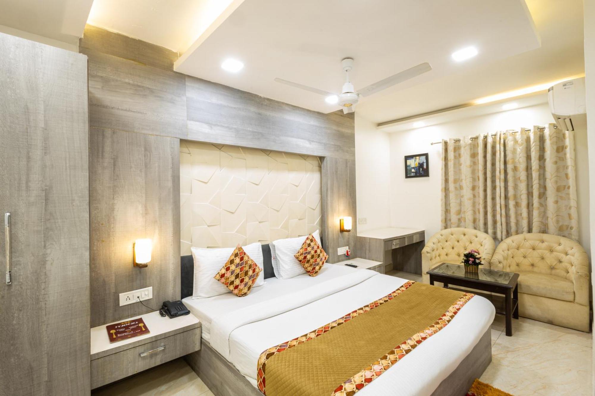Red Castle - Karol Bagh - Where Luxury Meets Comfort