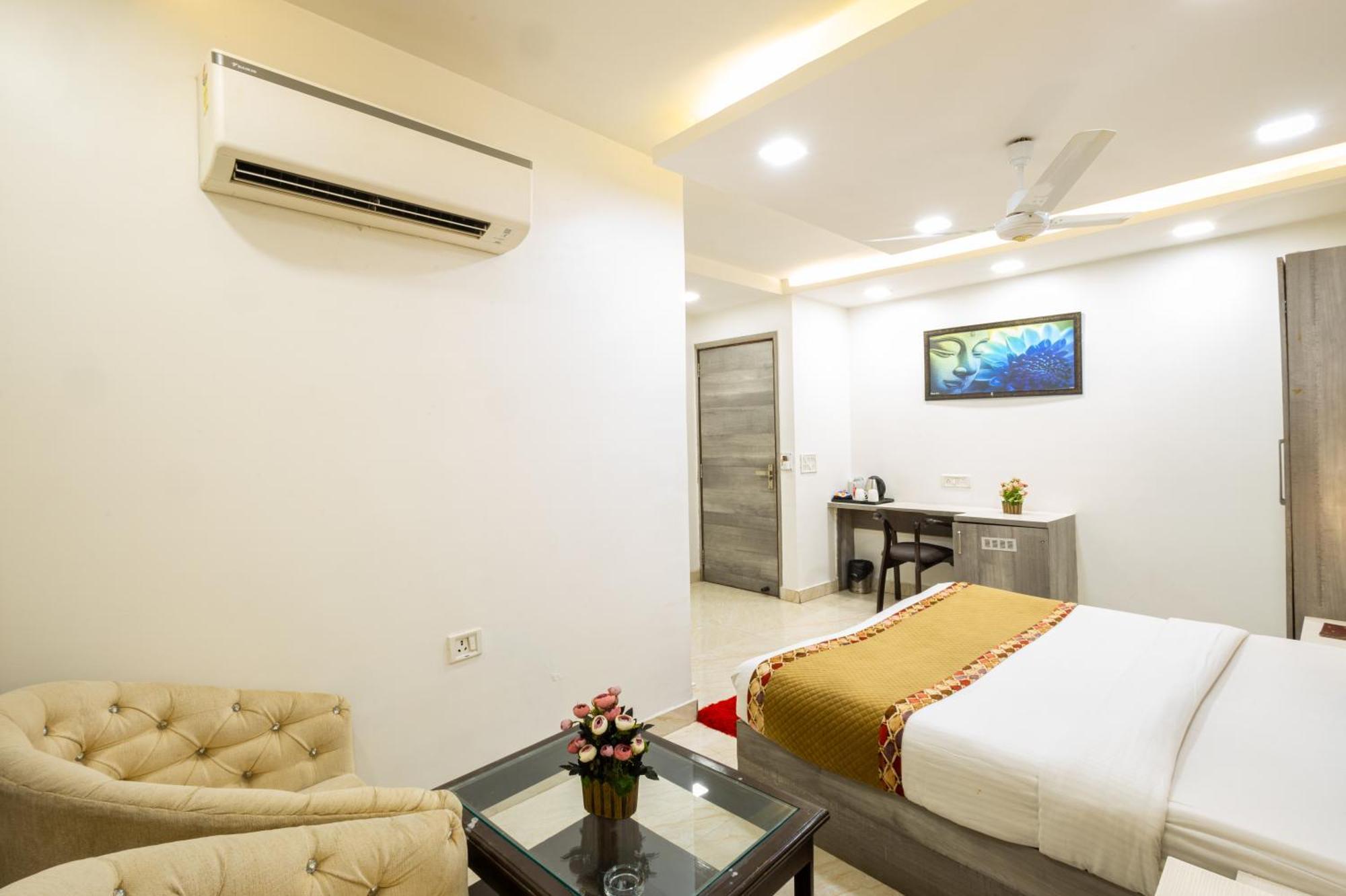 Hotel Red Castle - Karol Bagh - Where Luxury Meets Comfort Nova Deli