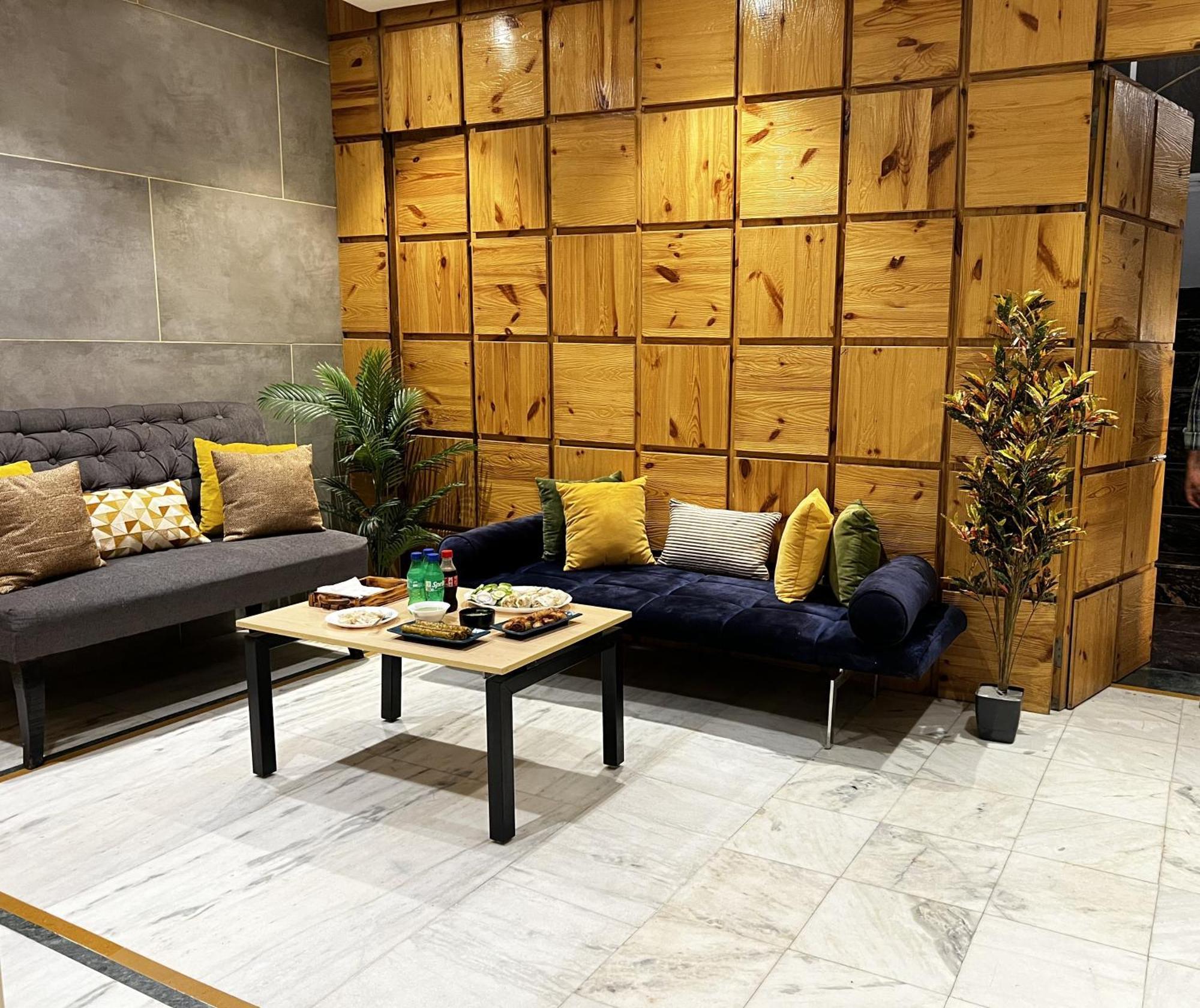 Hotel Divine Rajouri Garden
