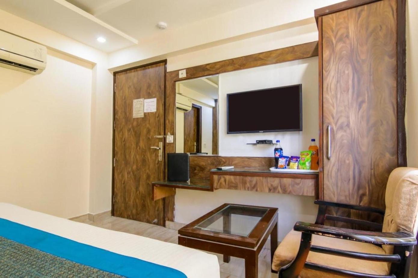 Hotel Baba Residency Near Railway Station 3*