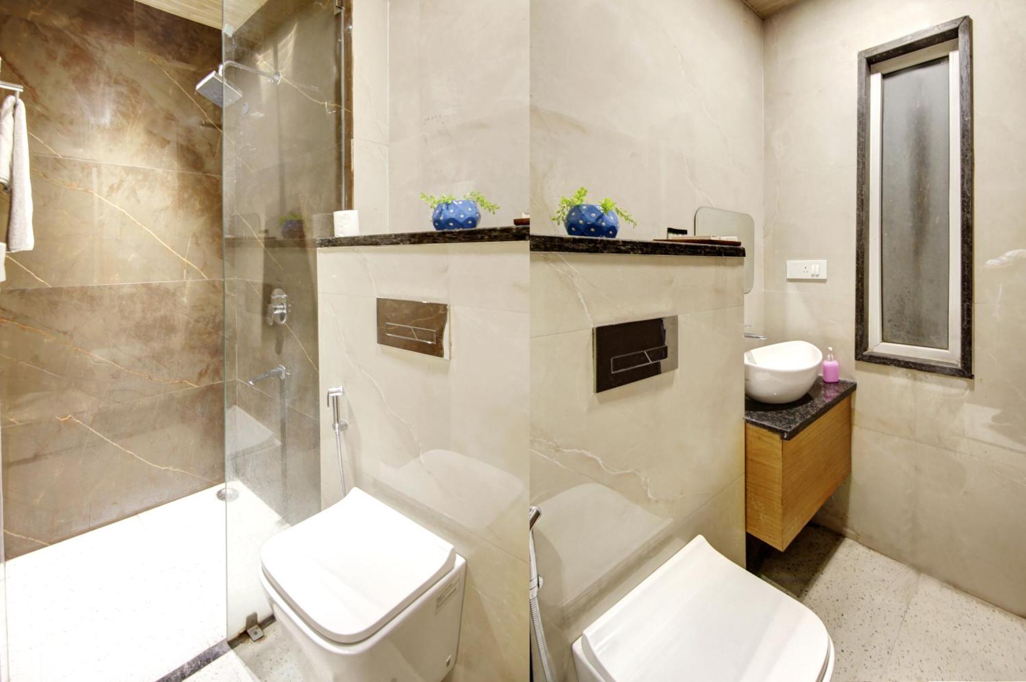 Hotel Applewood Palace - Near Delhi International Airport With - Free Airport Drop Hotel