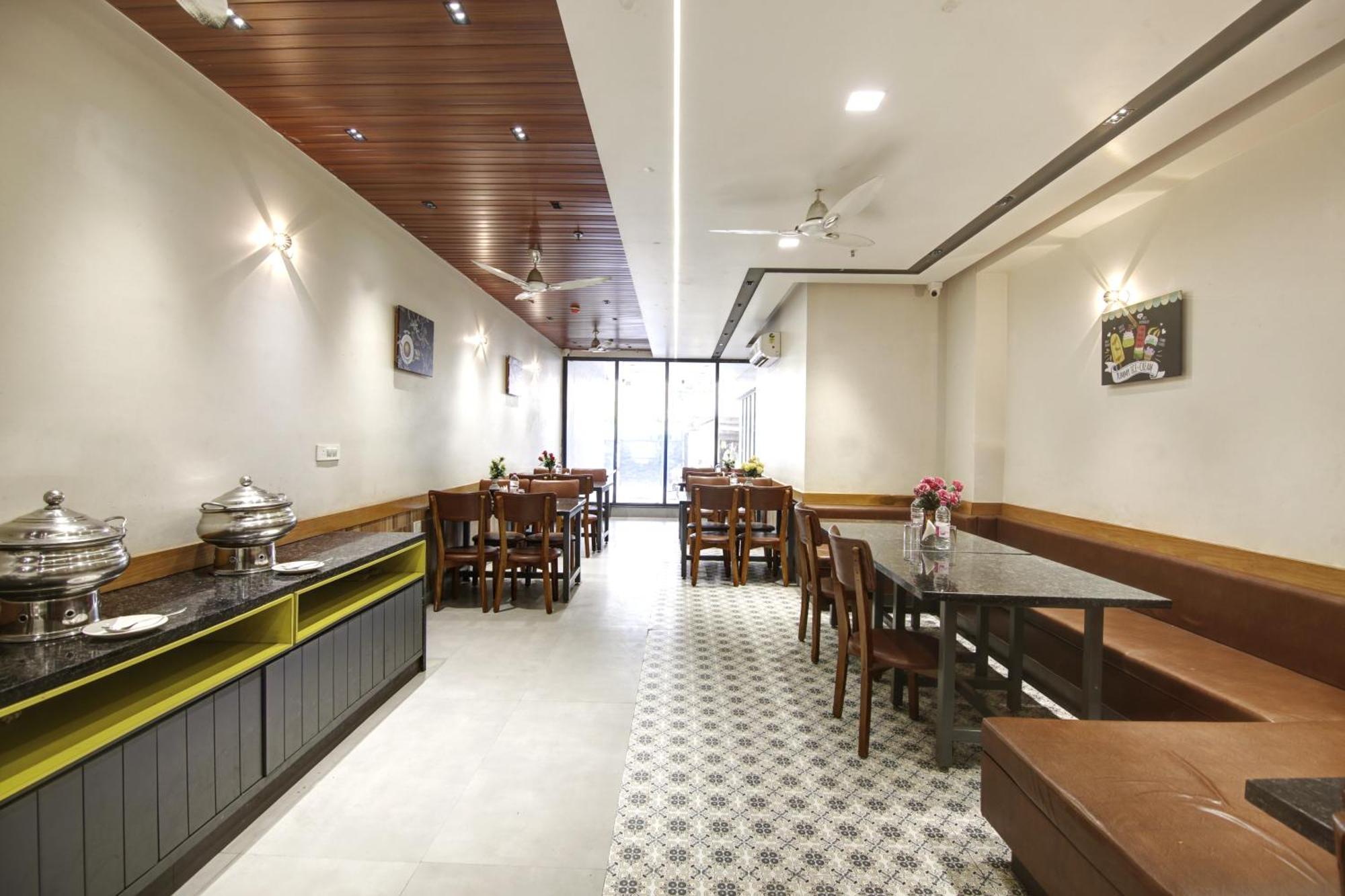 Hotel Hotel Applewood Palace - Near Delhi International Airport With - Free Airport Drop Nova Deli