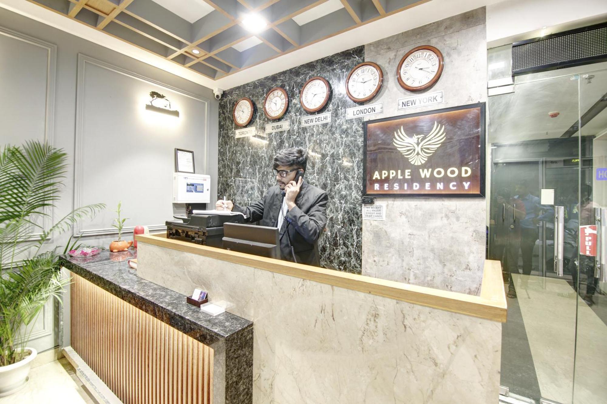 Hotel Applewood Palace - Near Delhi International Airport With - Free Airport Drop 3* Nova Deli