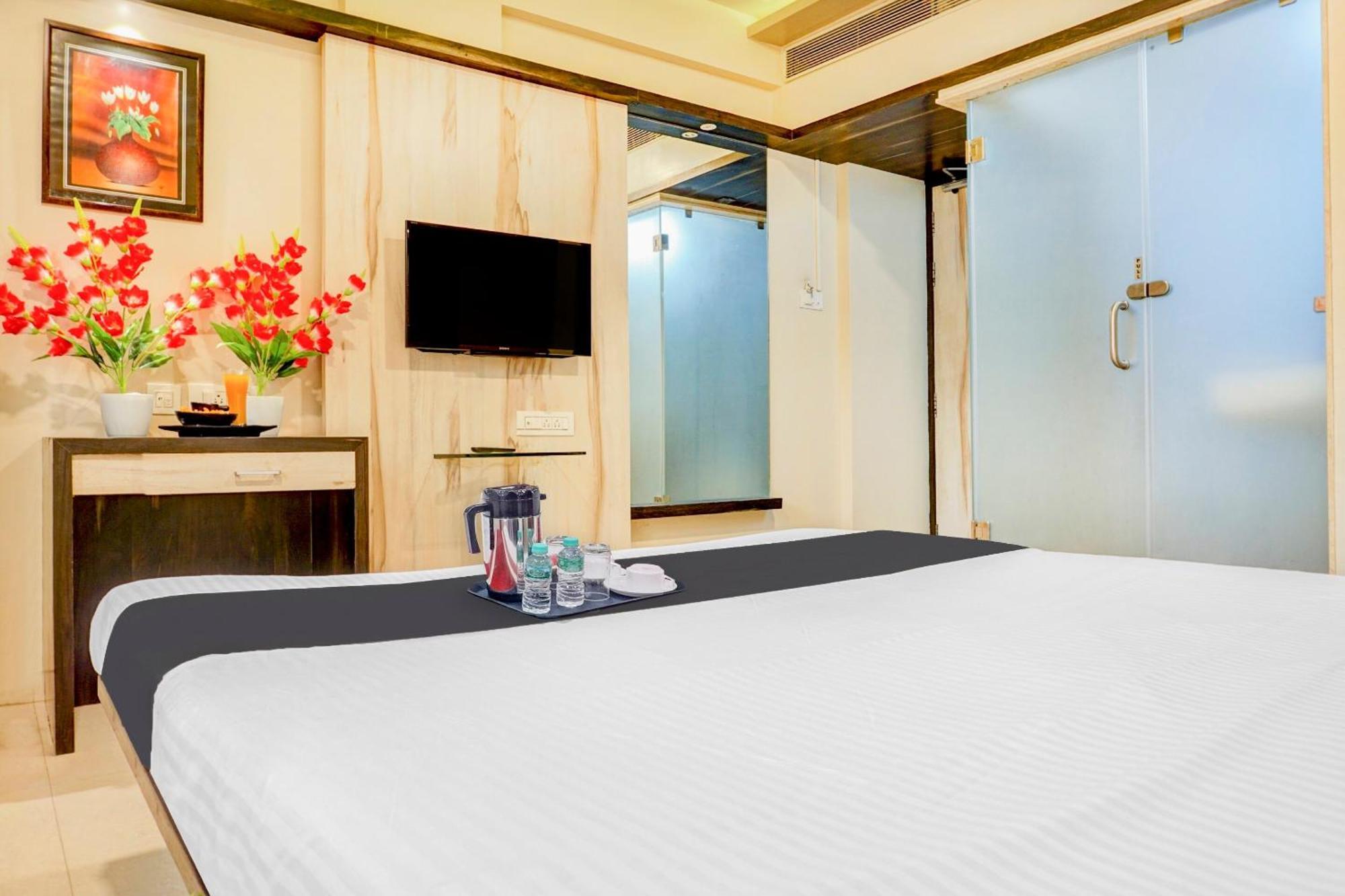 Grand Tej Palace Near Igi Airport Hotel 4*
