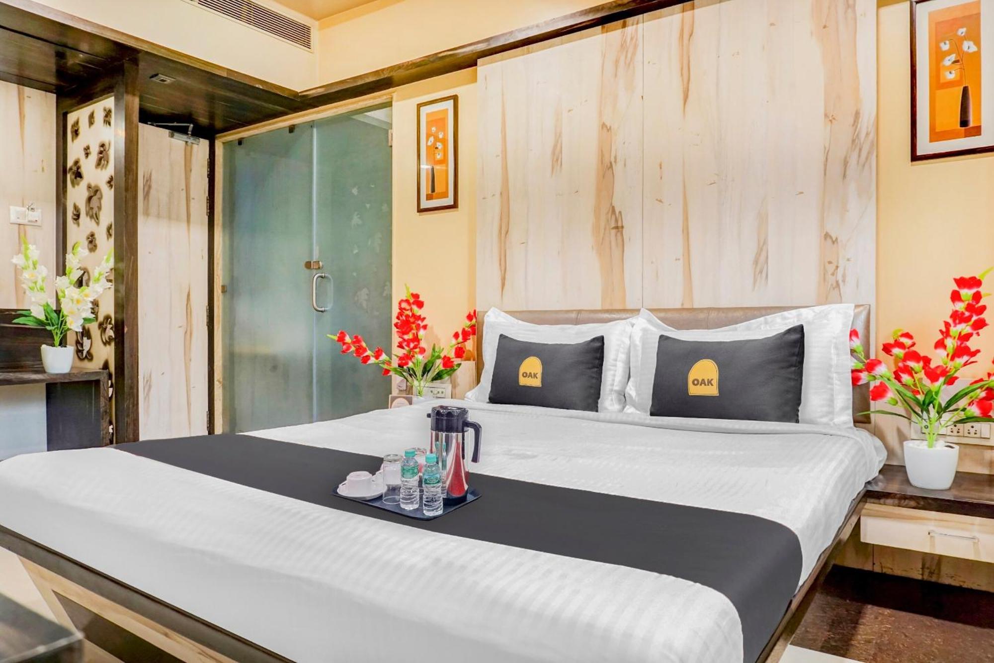 Grand Tej Palace Near Igi Airport 4*
