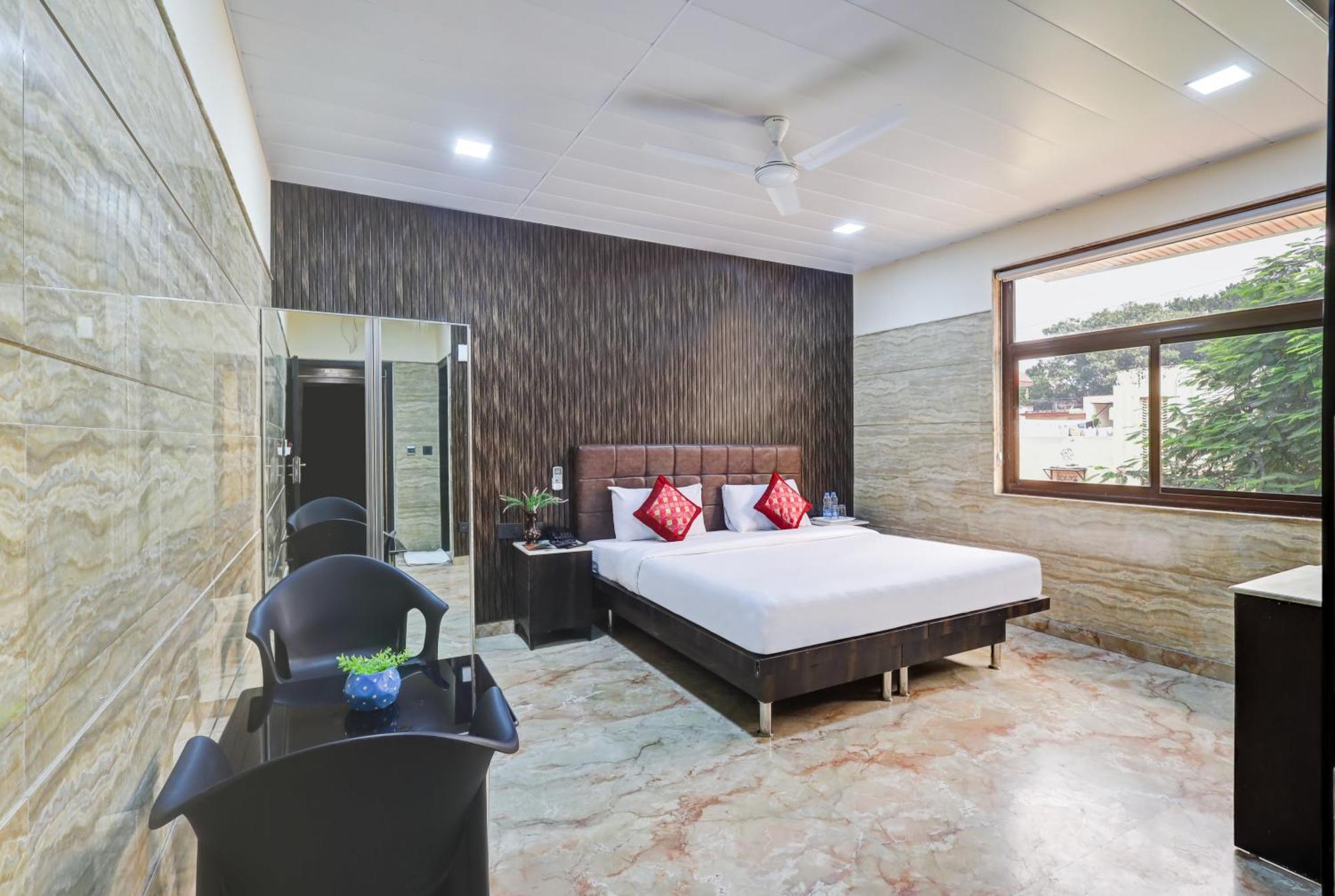 Singh Palace 3* Delhi (National Capital Territory of India)
