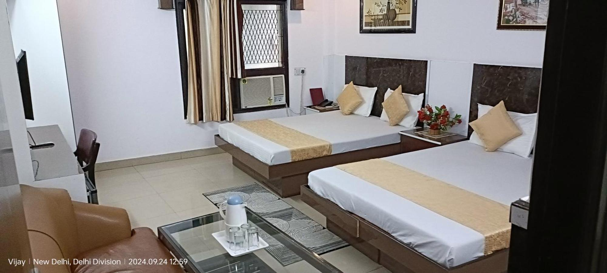 Su Shree Continental 5 Minutes Walk From Railway Station New Delhi