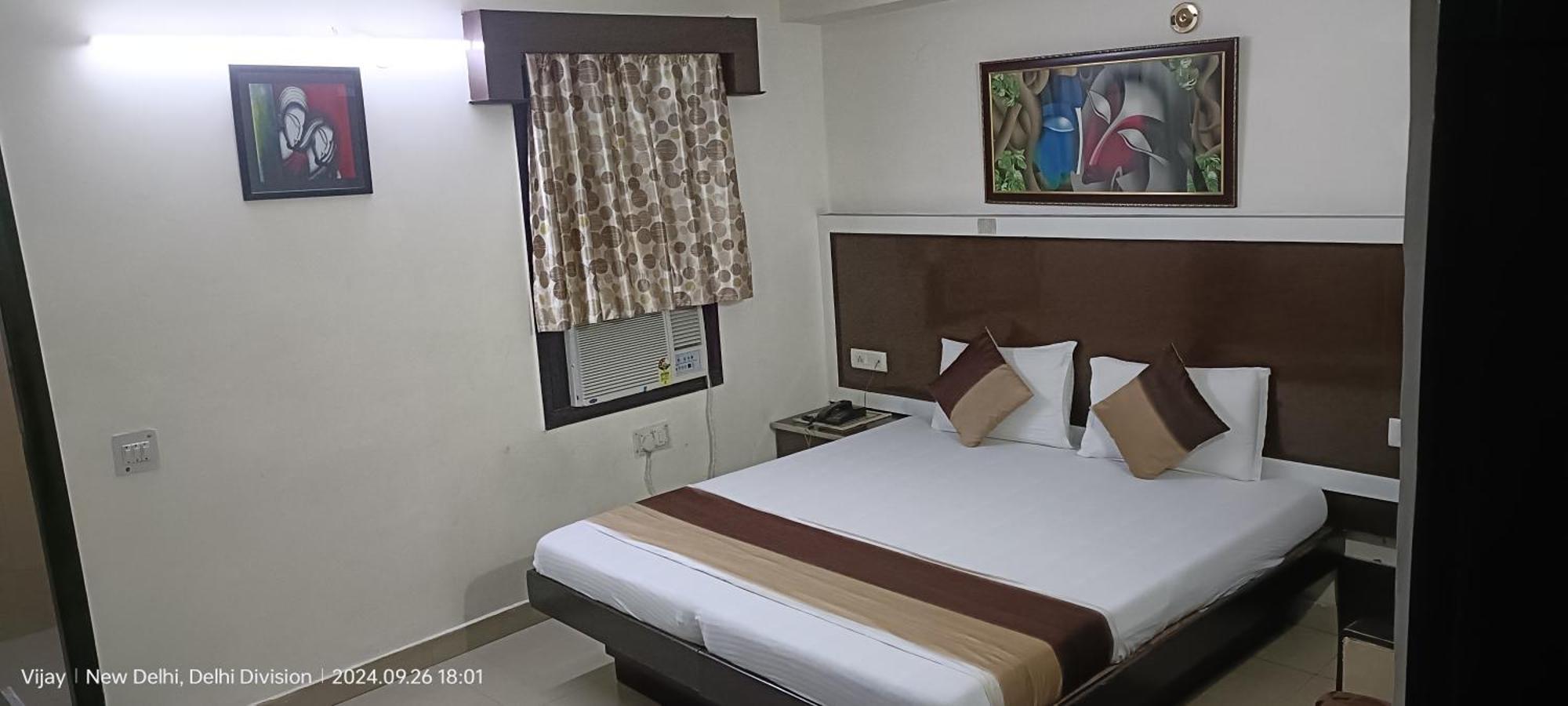 Hotel Su Shree Continental 5 Minutes Walk From Railway Station New Delhi