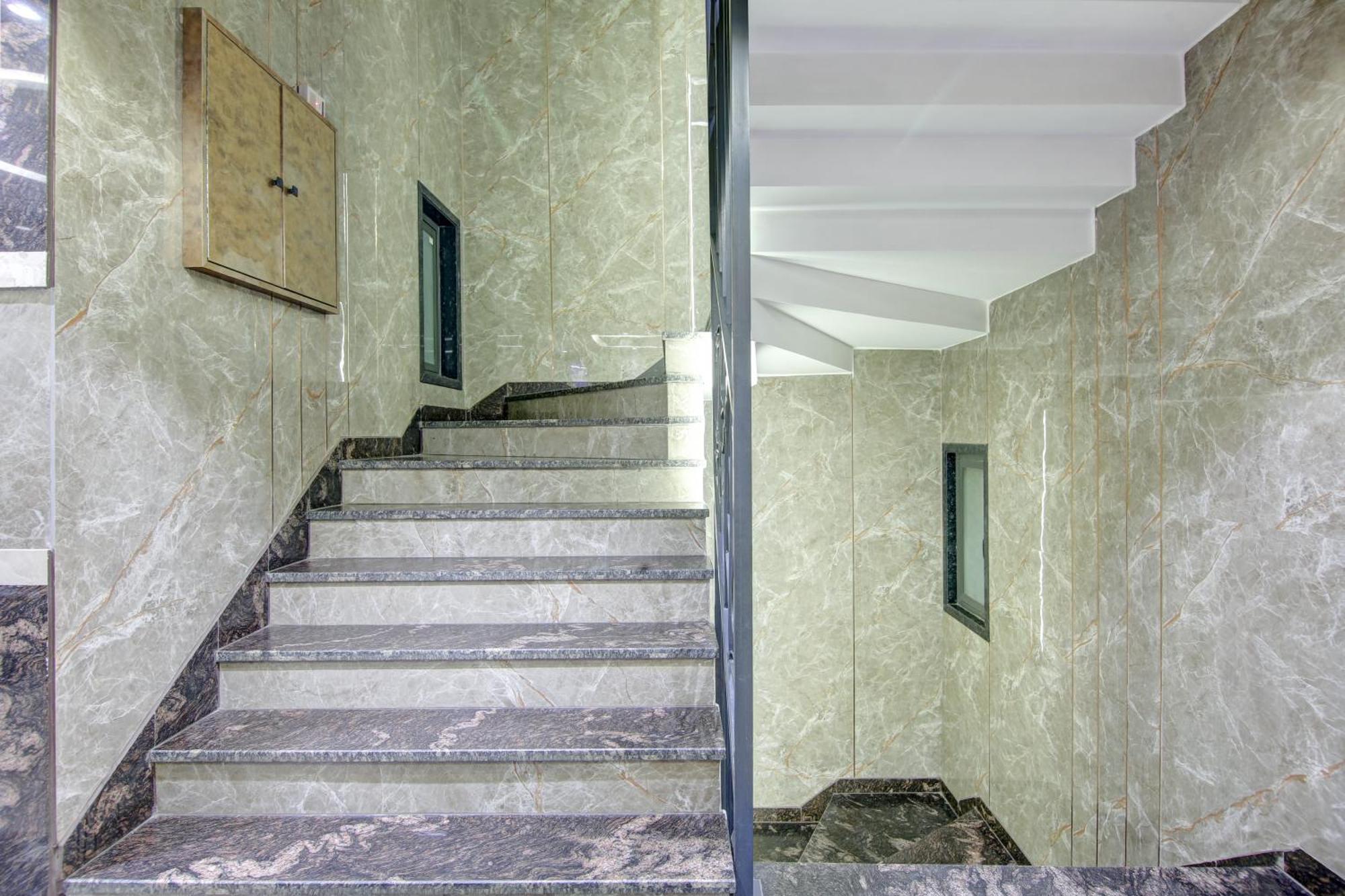 Uptown - 1km From Connaught Place Hotel 4*
