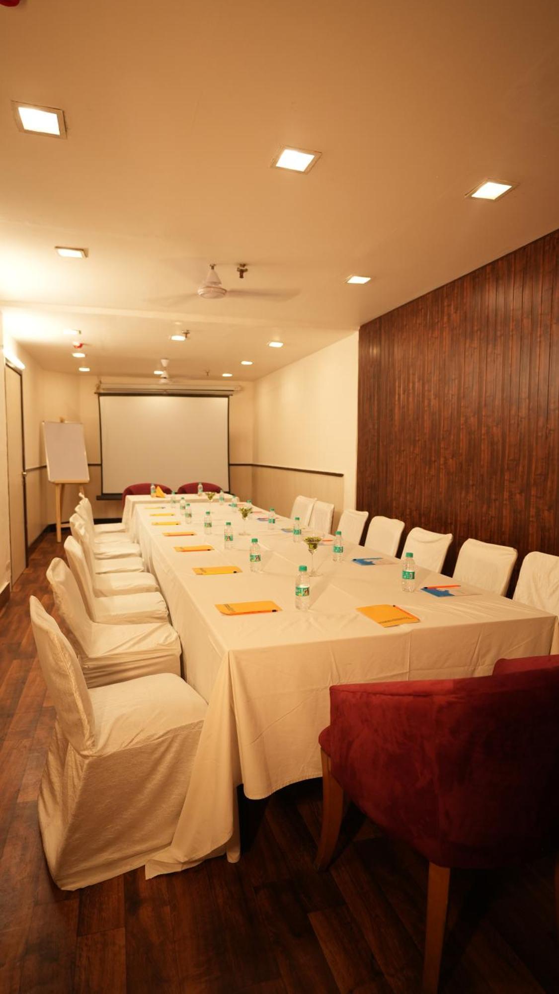 Africa Avenue - Greater Kailash 1