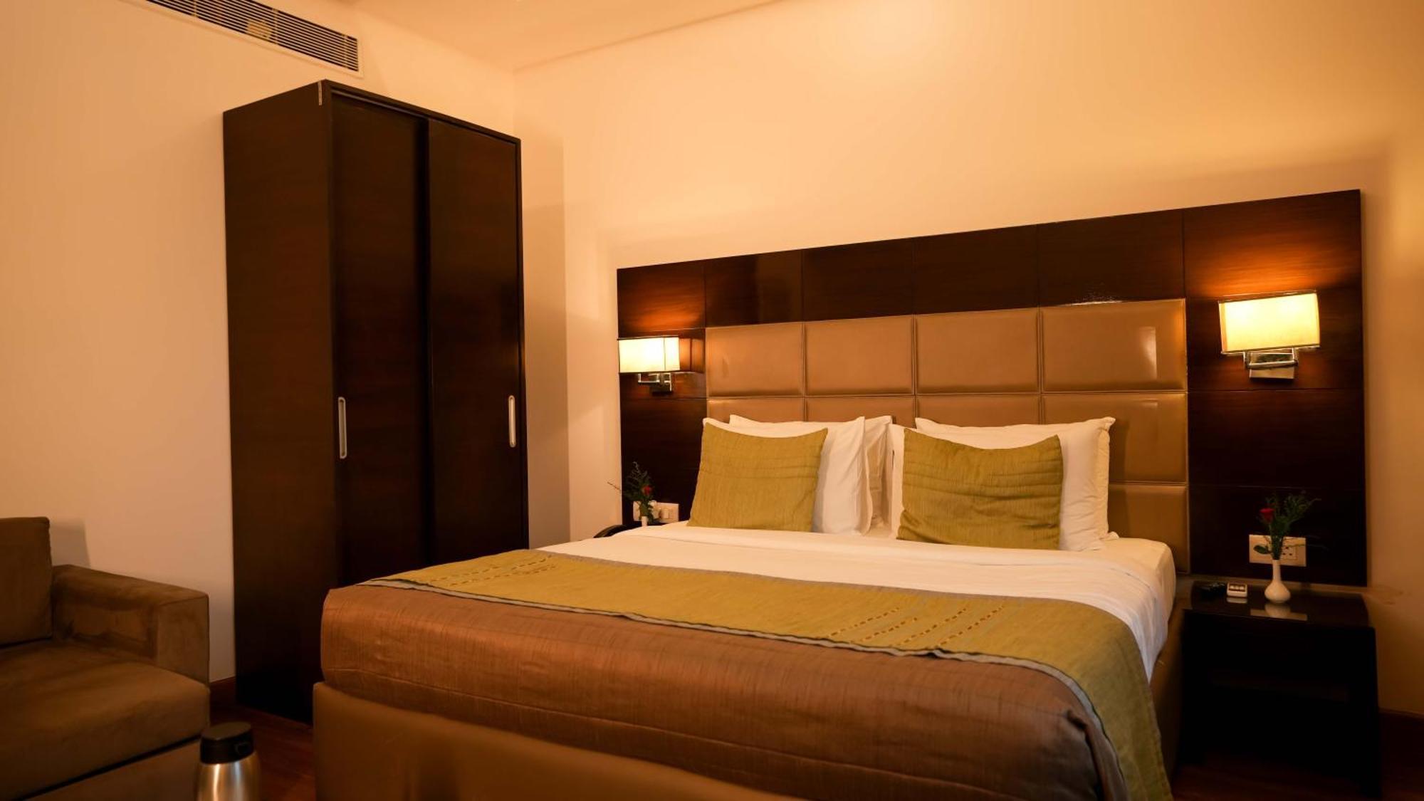 Africa Avenue - Greater Kailash 1 4*
