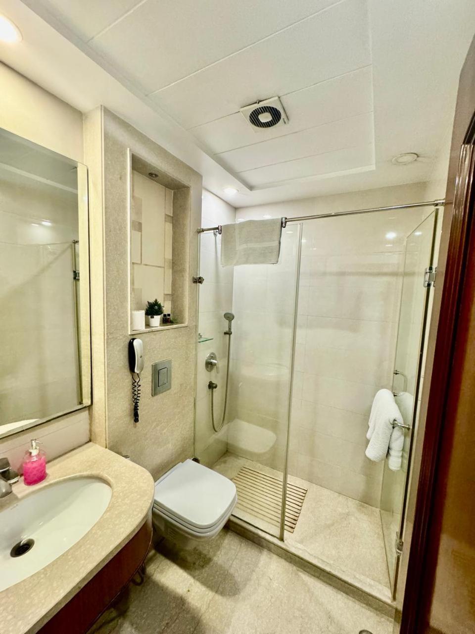 Gtb Florence Inn, 2min Walk From Karol Bagh Metro 4*
