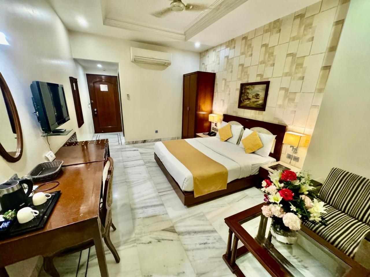 Gtb Florence Inn, 2min Walk From Karol Bagh Metro