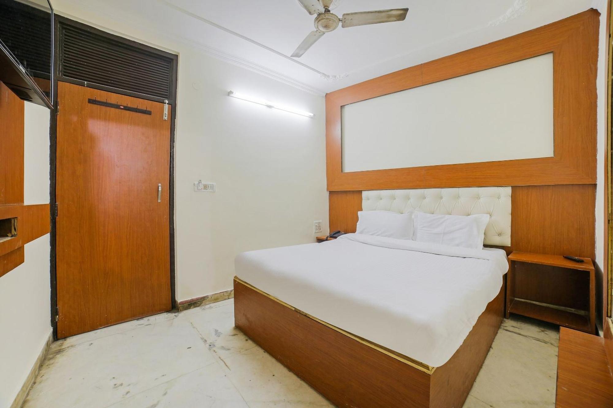 O Shyam Palace Near Railway Station Hotel 2*