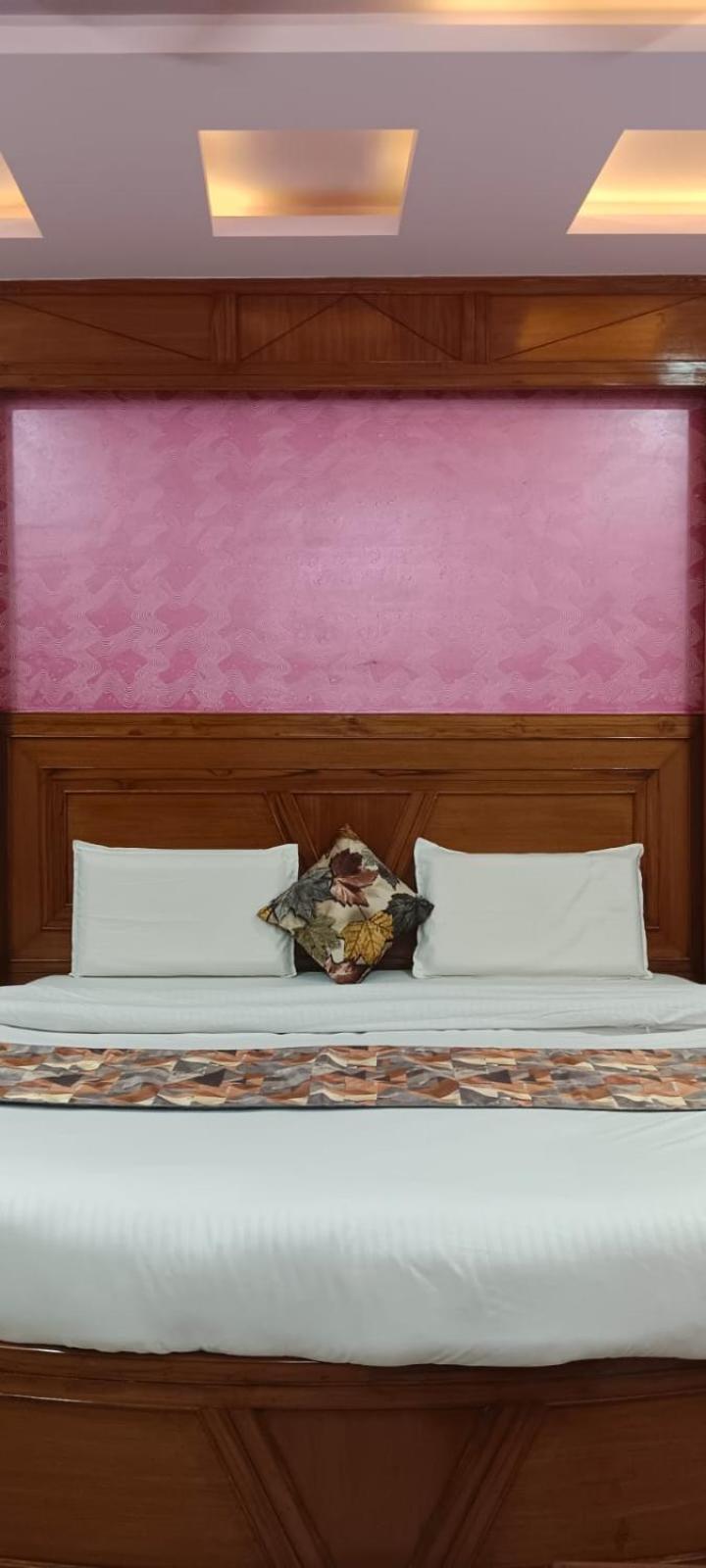 Jr International Hotel