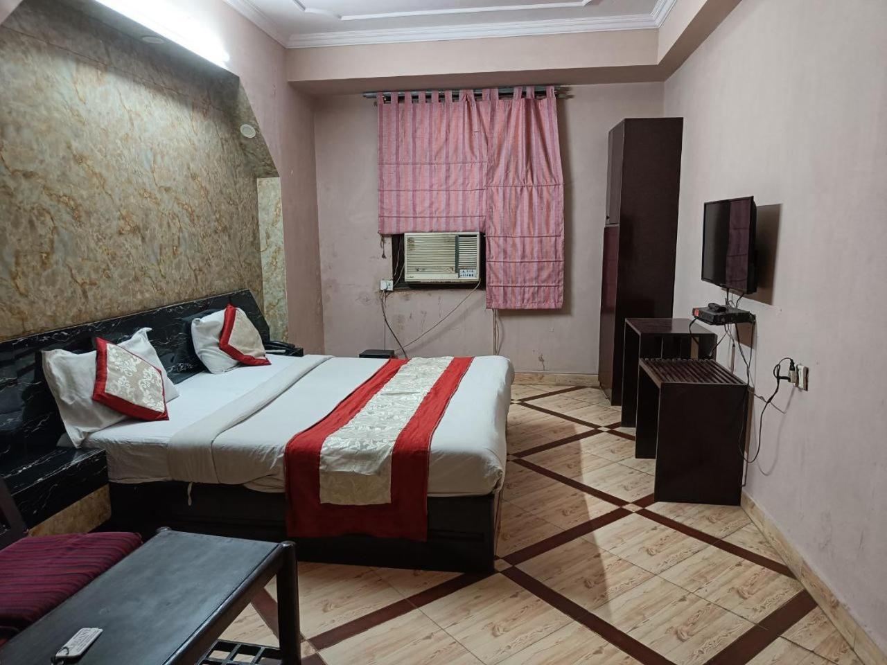 Elegant International 3* Delhi (National Capital Territory of India)