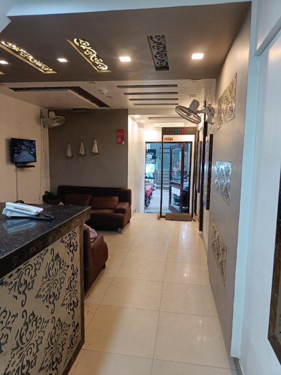 Elegant International Hotel
