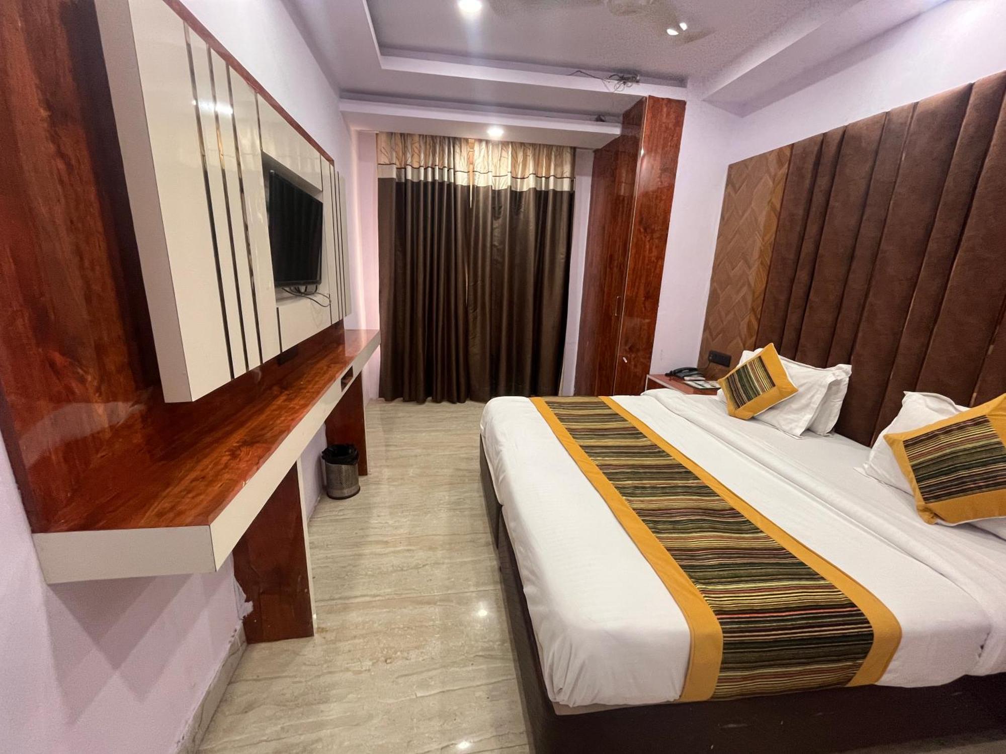 Hotel Embassy Near Rk Ashram Metro New Delhi