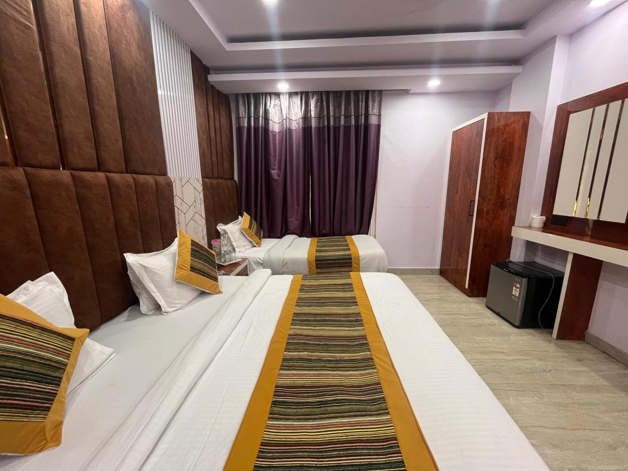 Hotel Embassy Near Rk Ashram Metro
