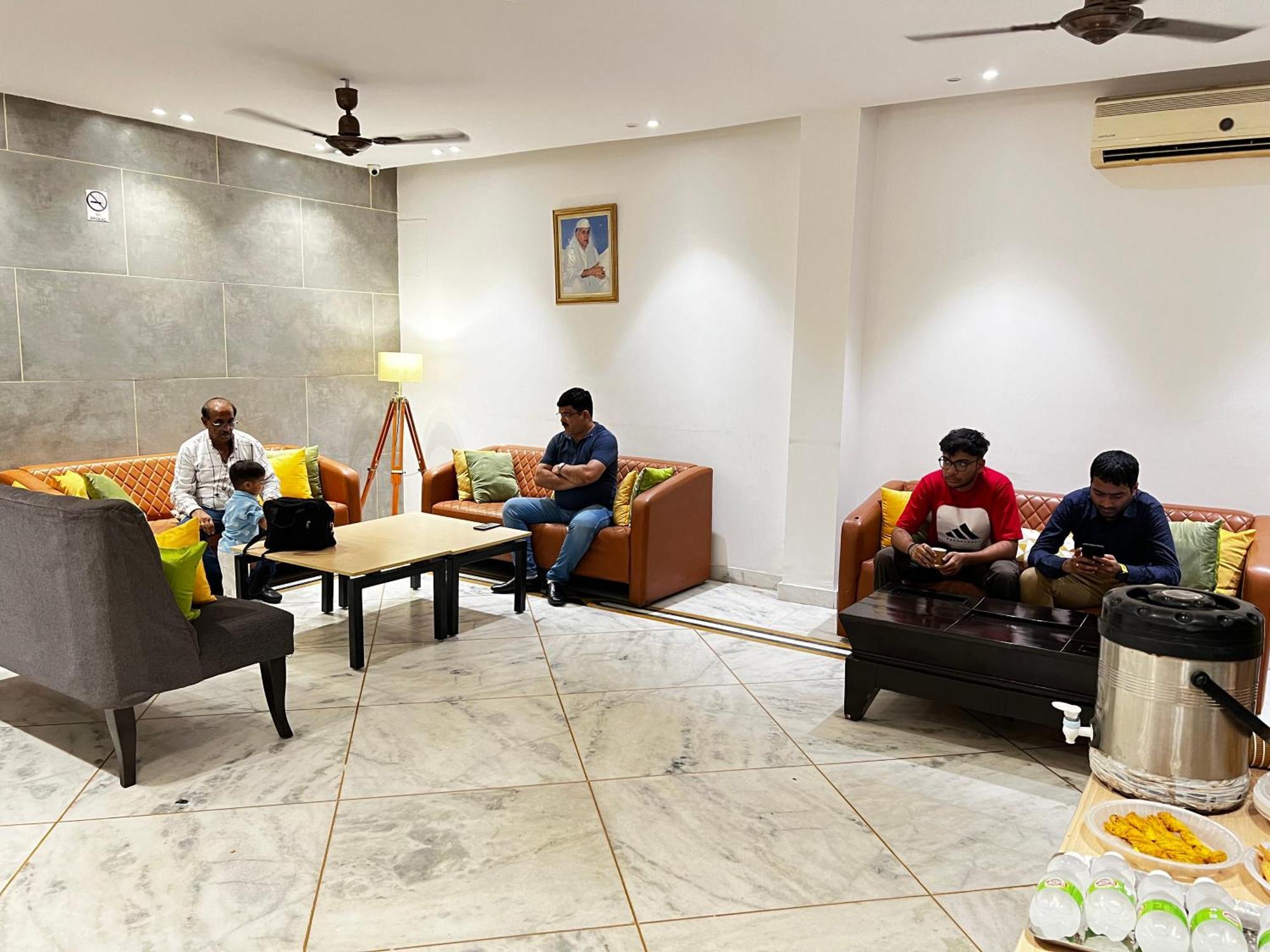 Divine Rajouri Garden