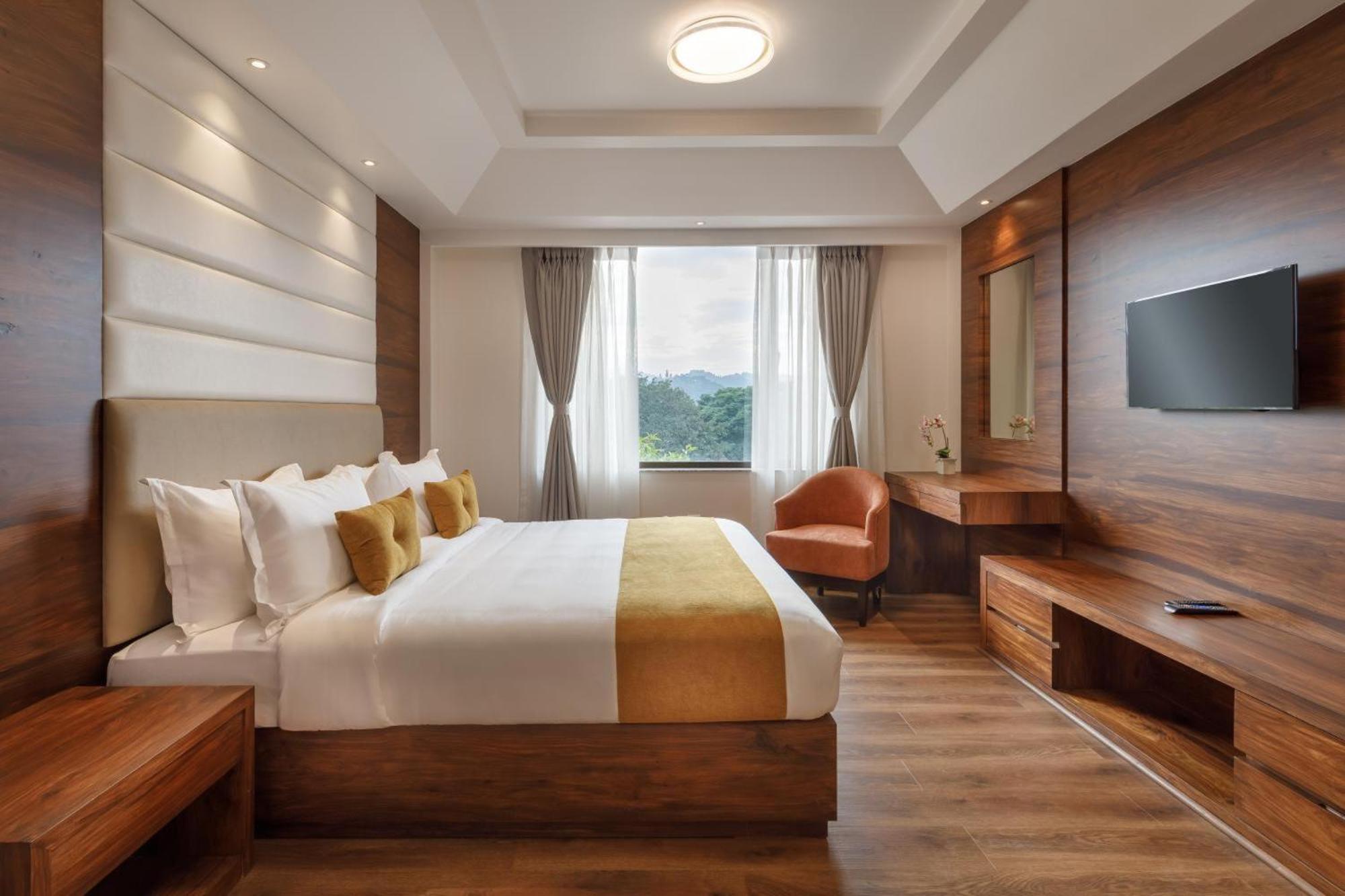 Hotel Aela Grand Near Delhi Airport By La Casa New Delhi
