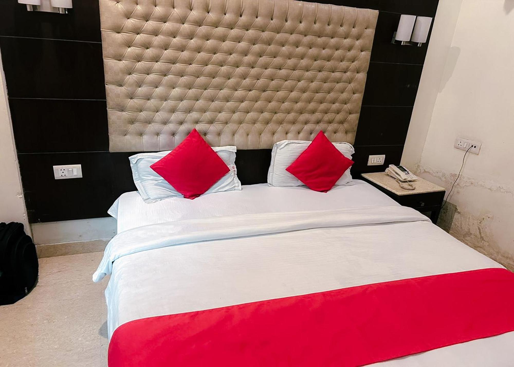 The Metropolis Near Rk Ashram Metro Station Hotel 2*