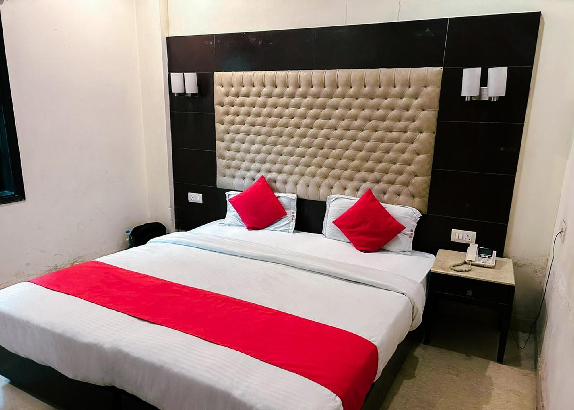 Hotel The Metropolis Near Rk Ashram Metro Station New Delhi
