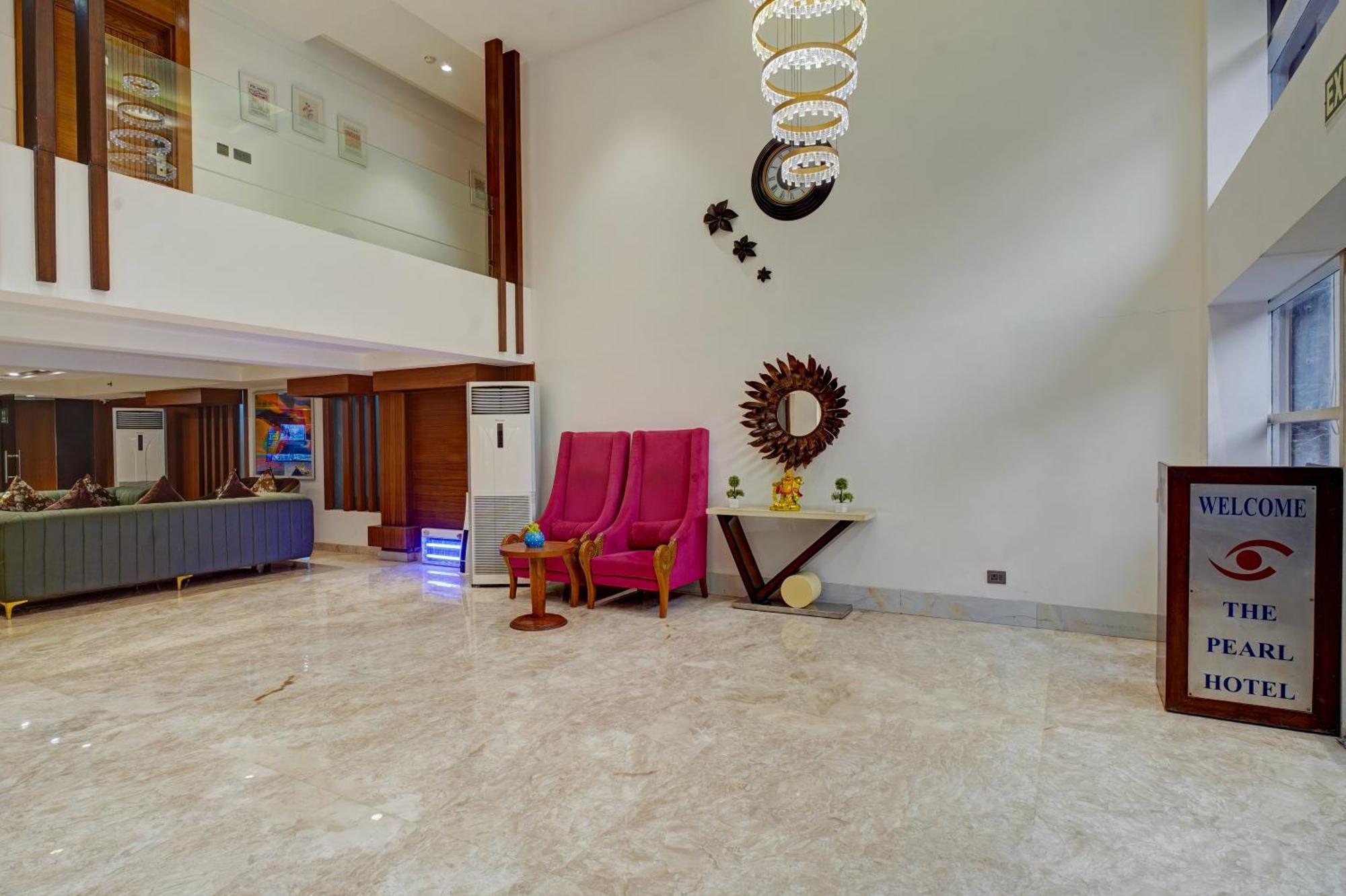 The Pearl - Free Airport Pickup - Traveler's Choice Award Winner For 2025 Hotel Nova Deli