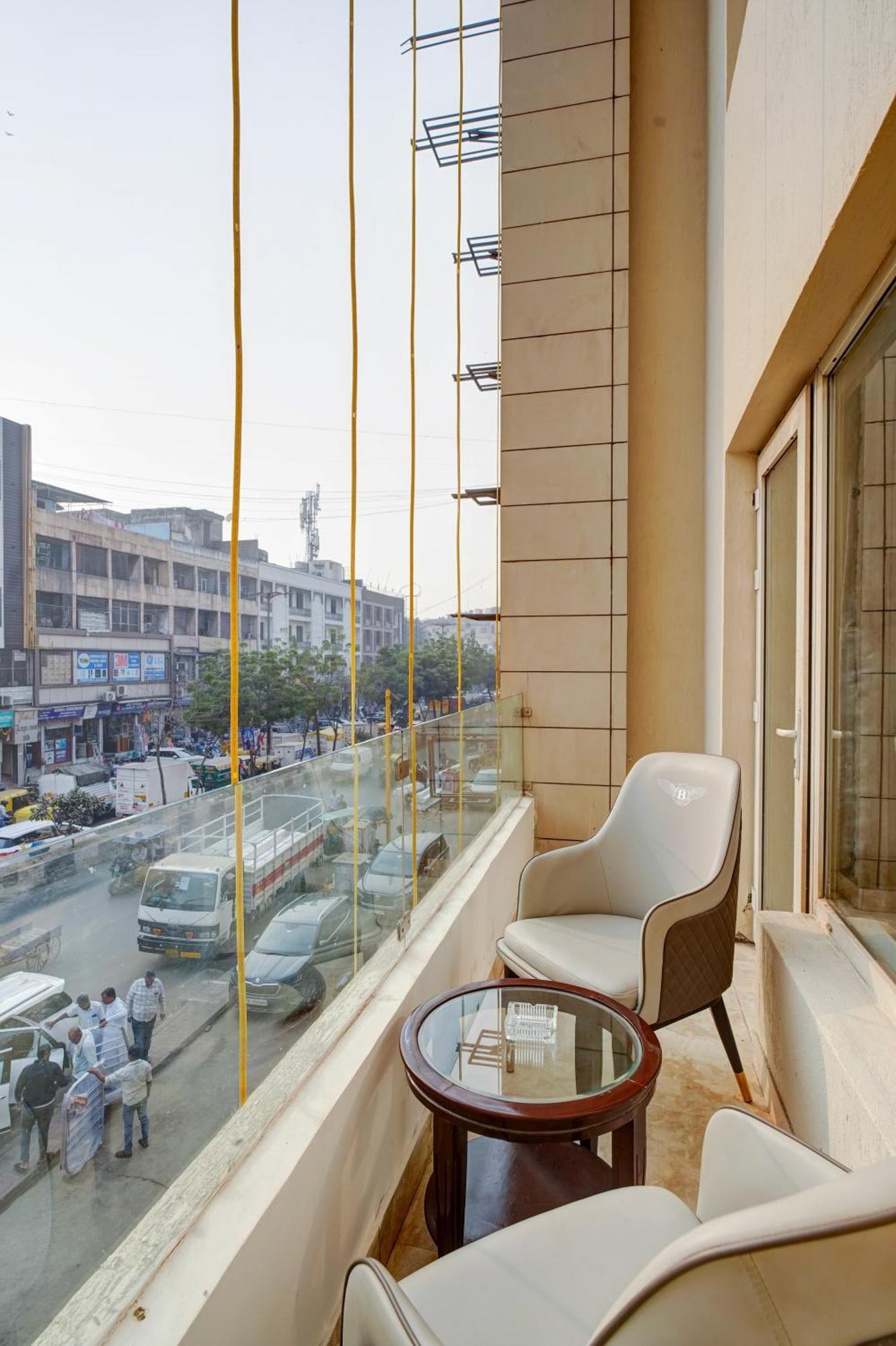 Hotel The Pearl - Free Airport Pickup - Traveler's Choice Award Winner For 2025 Nova Deli